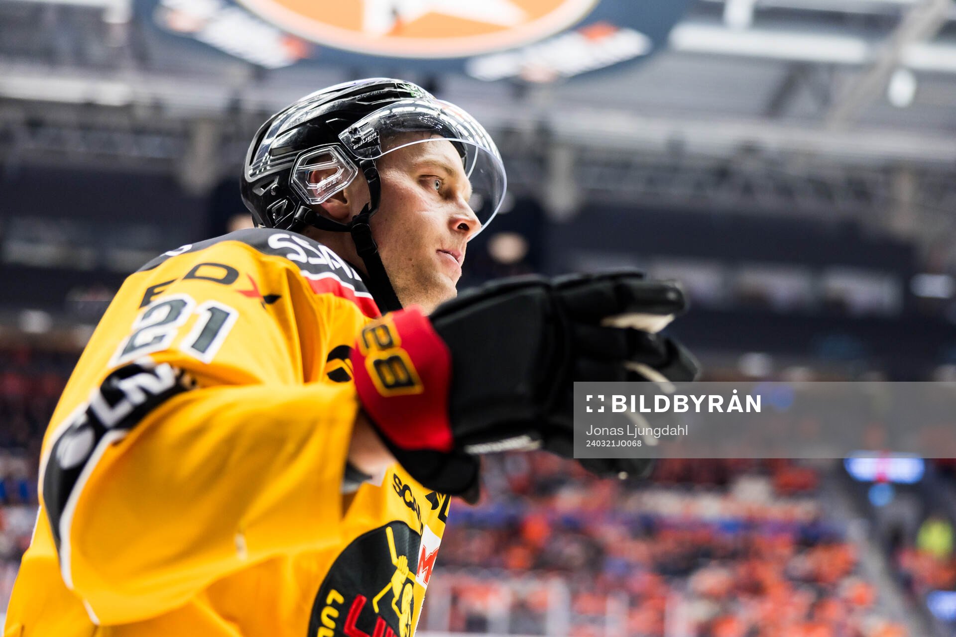 Luleås Juhani Tyrväinen jublar