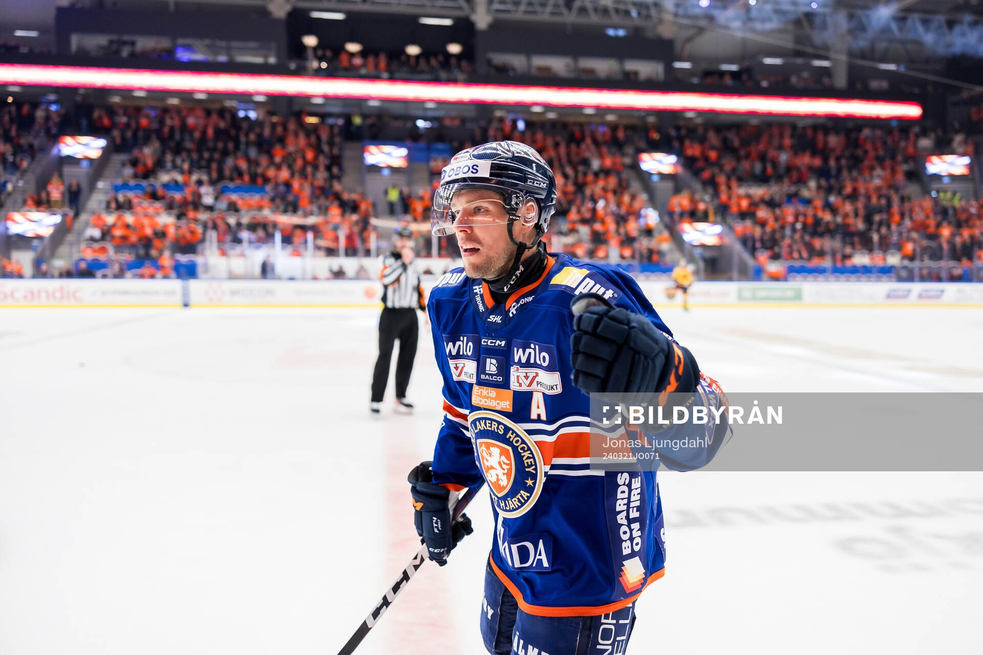 Växjös Robert Rosén jublar sitt 4-3 mål