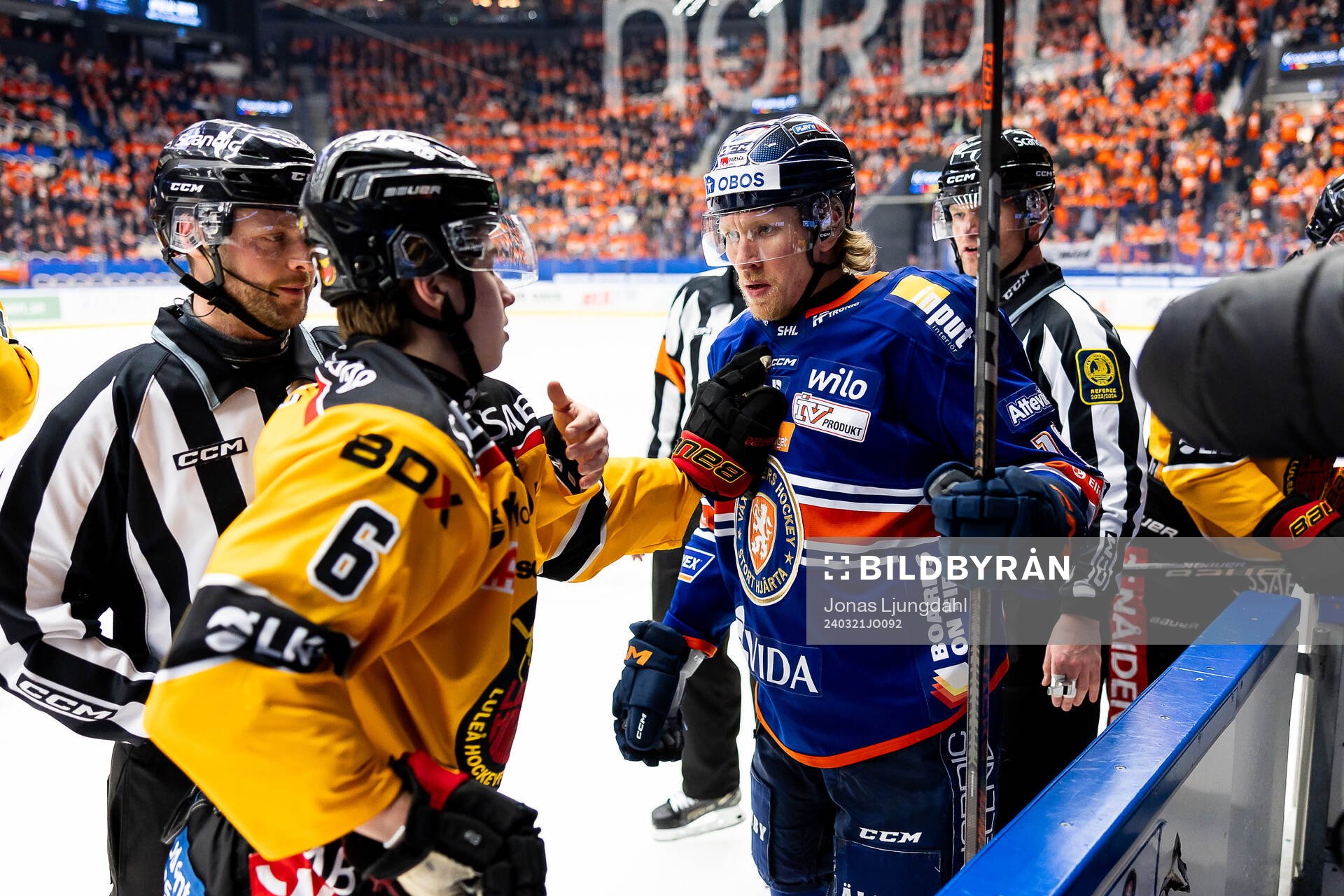 Irriterat mellan Luleås Isac Hedqvist och Växjös Marcus