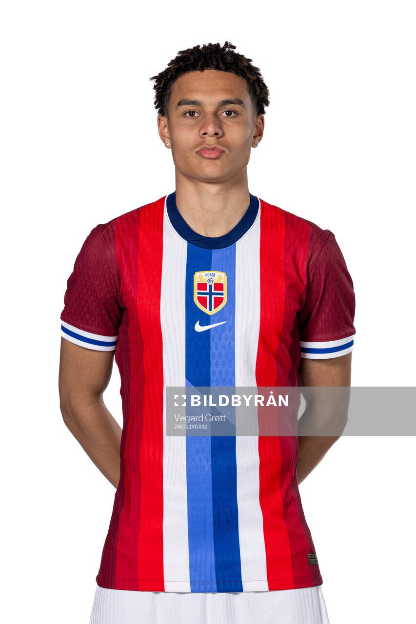 Antonio Nusa of the Norwegian national football team poses