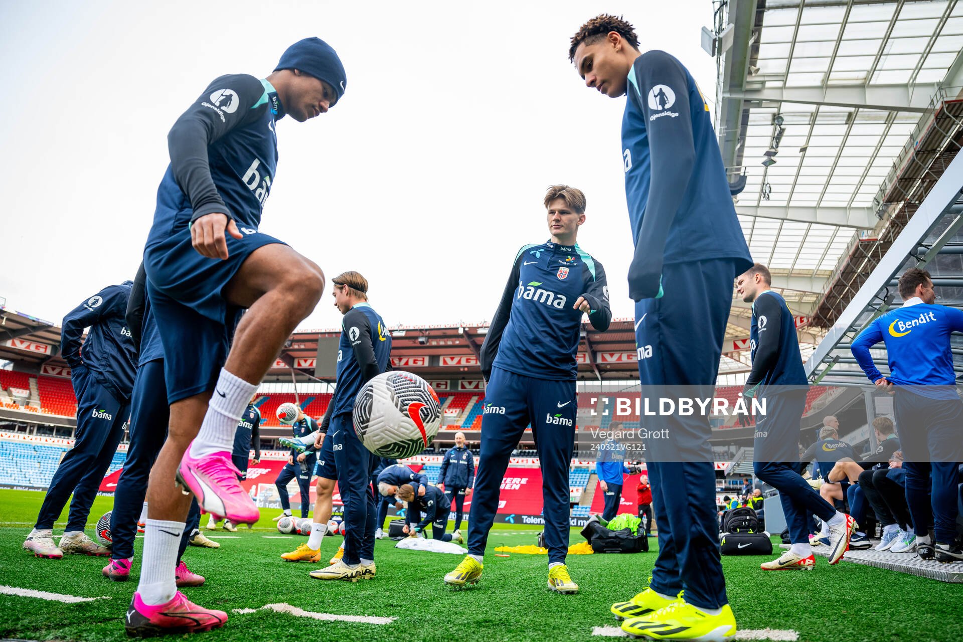 Oscar Bobb, David Møller Wolfe and Antonio Nusa of the Norwegian national football team during a training session on March 21, 2024 in Oslo.