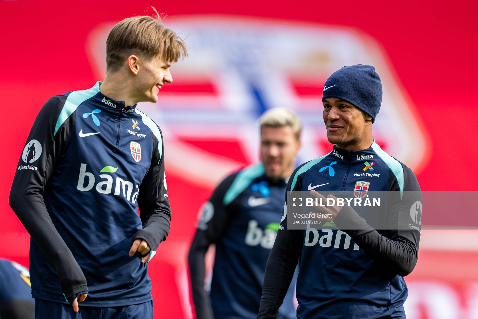 David Møller Wolfe and Oscar Bobb of the Norwegian national football team during a training session on March 21, 2024 in Oslo.
