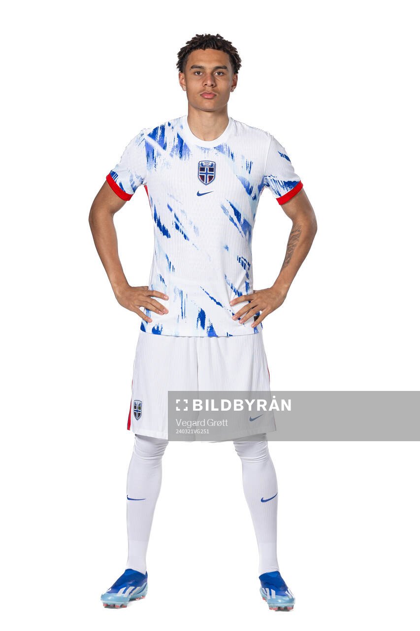 Antonio Nusa of the Norwegian national football team poses