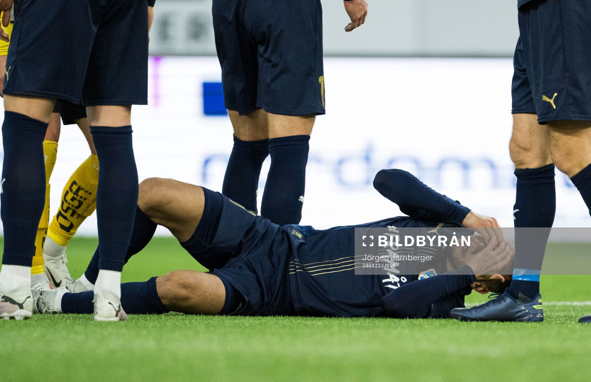 Halmstads Vinicius Nogueira De Oliveira har ont