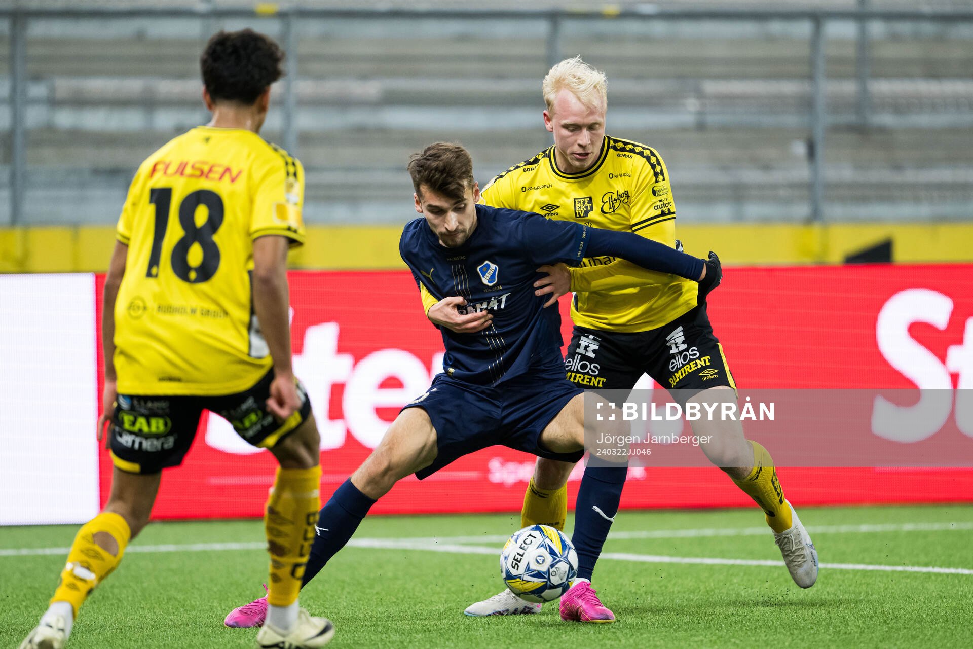 Halmstads Rasmus Wiedesheim-Paul och Elfsborgs André Boman