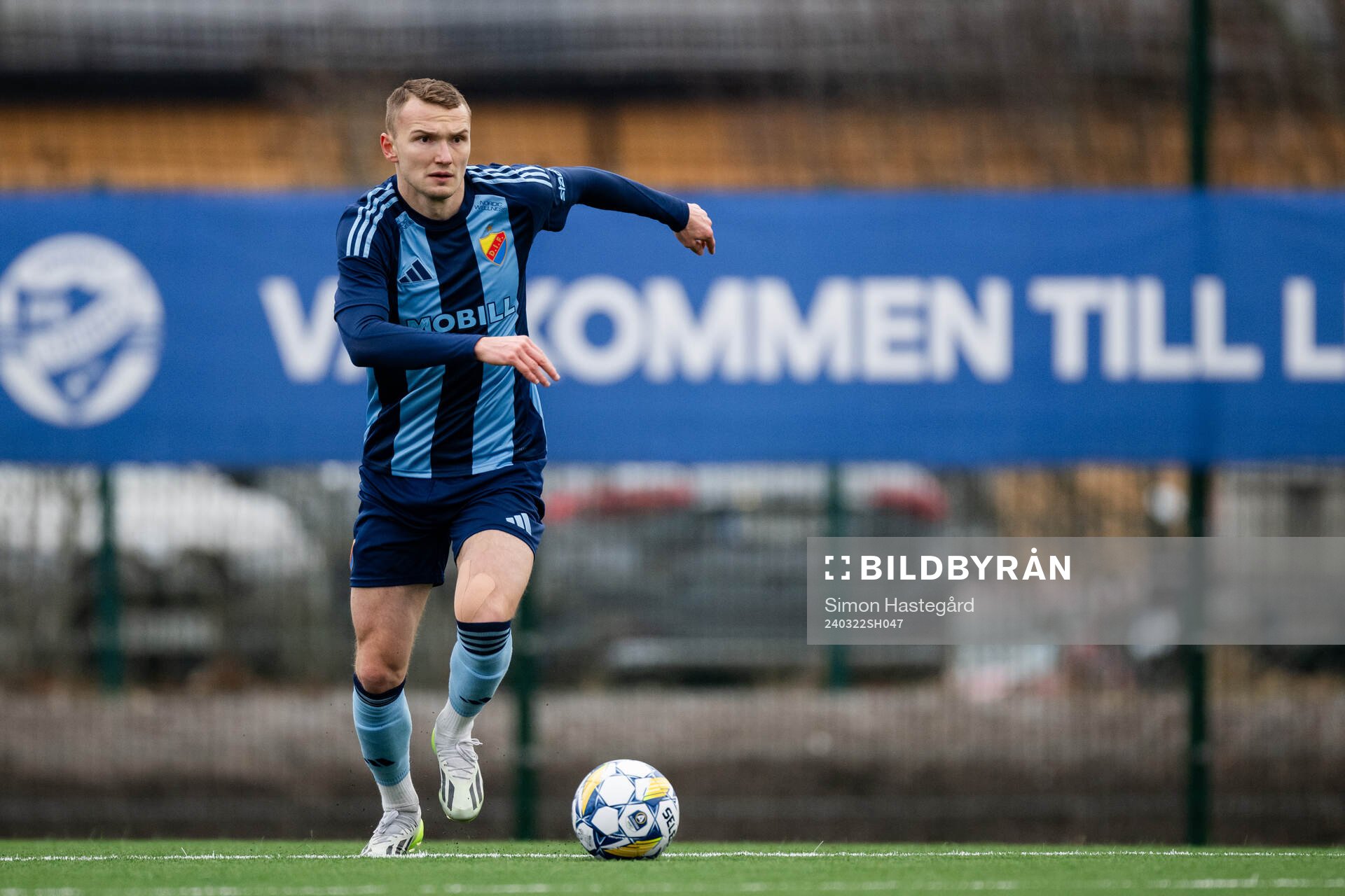 Djurgårdens Piotr Johansson under en träningsmatch i fotboll mellan Djurgården och Örebro den 22 mars 2024 i Stockholm. 
