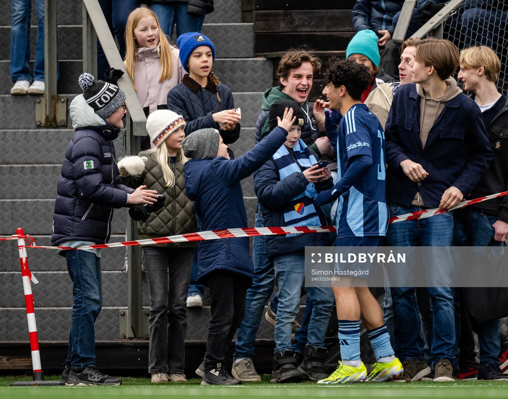 Djurgårdens Ahmed Saeed jublar med supportrar