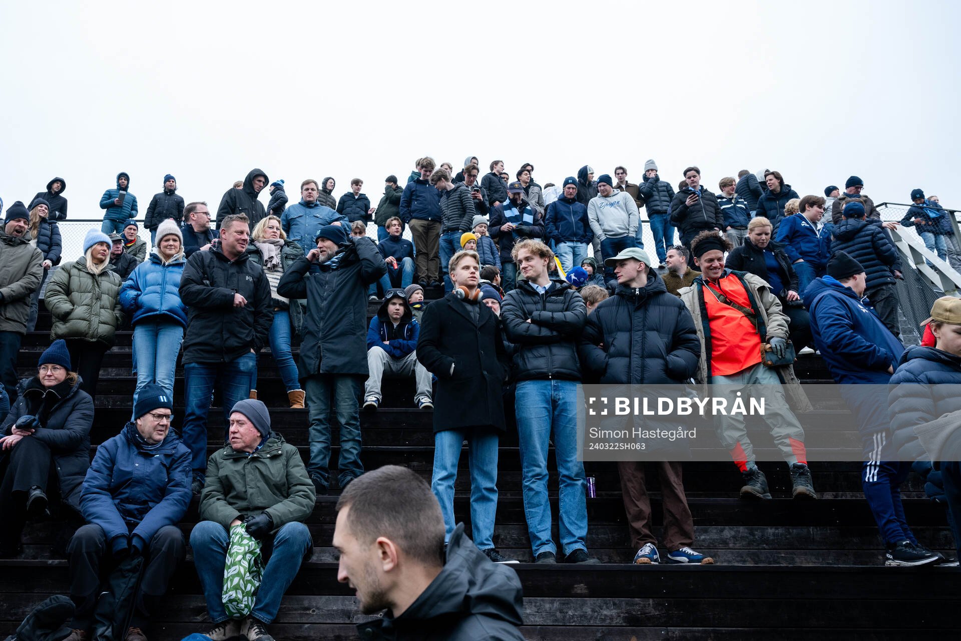 Publikunder en träningsmatch i fotboll mellan Djurgården