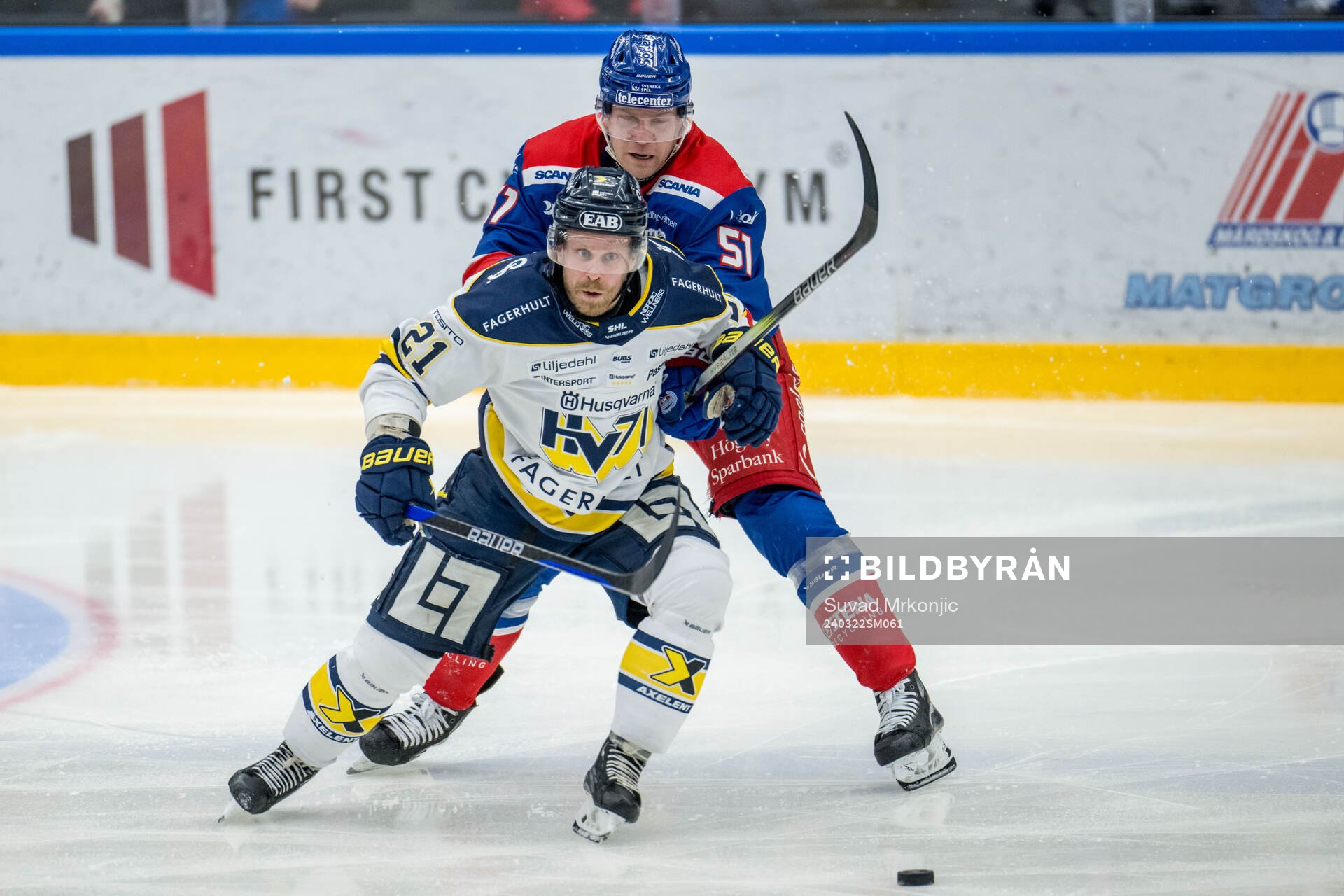 HV71s Mattias Tedenby och Oskarshamns Markus Nenonen