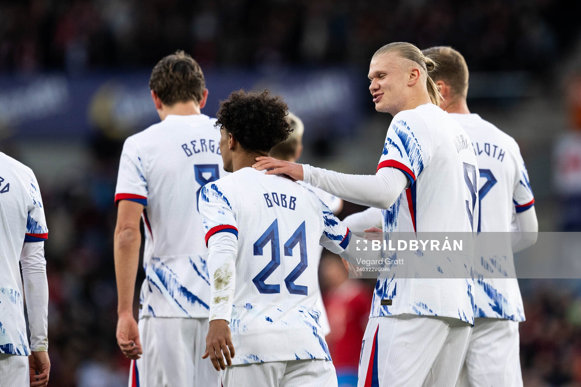 Oscar Bobb celebrate with Erling Braut Haaland of Norway