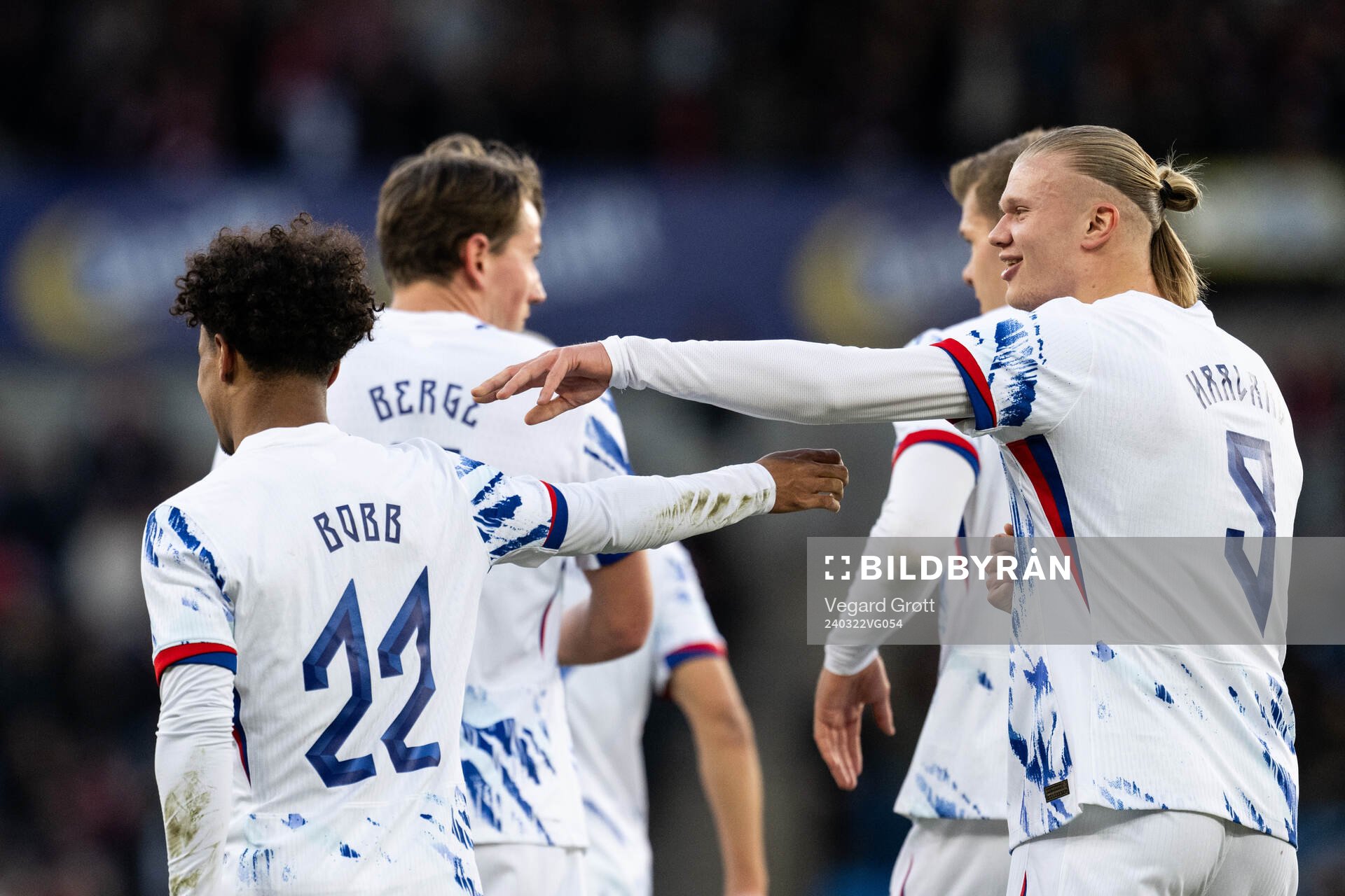 Oscar Bobb celebrate with Erling Braut Haaland of Norway