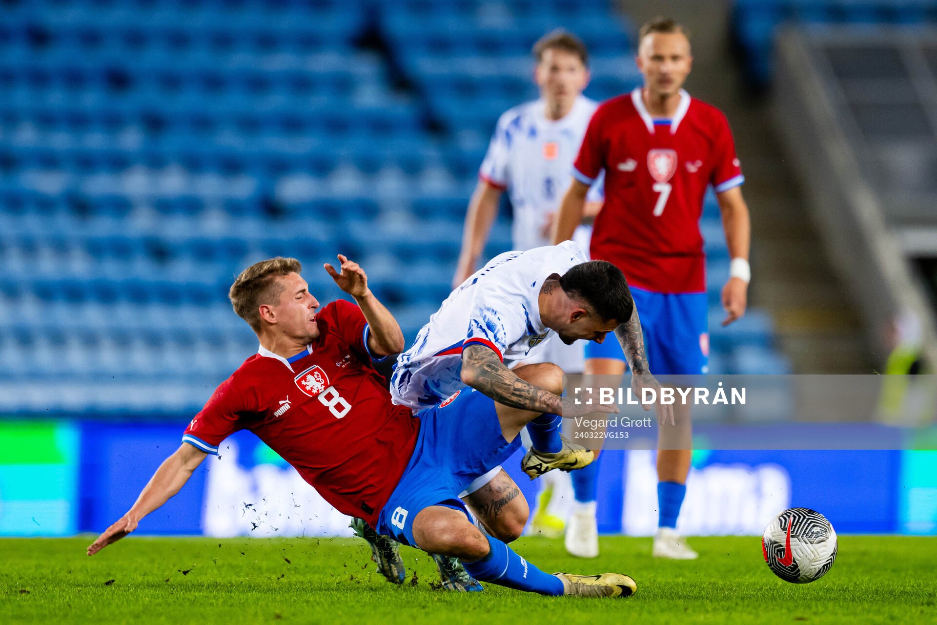 Michal Sadilek of Czech Republic and Aron Dønnum of Norway