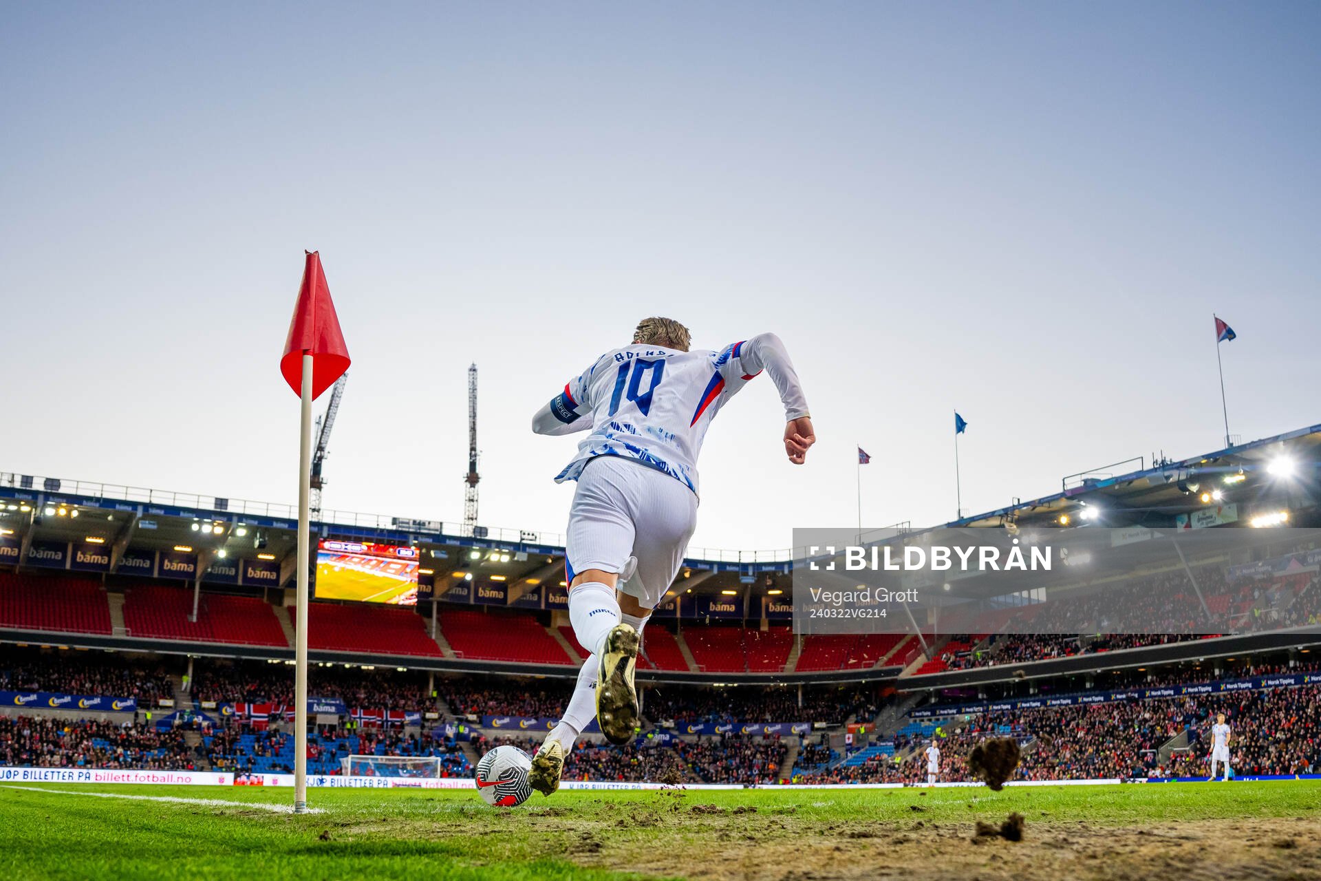 Martin Ødegaard of Norway takes a corner kick