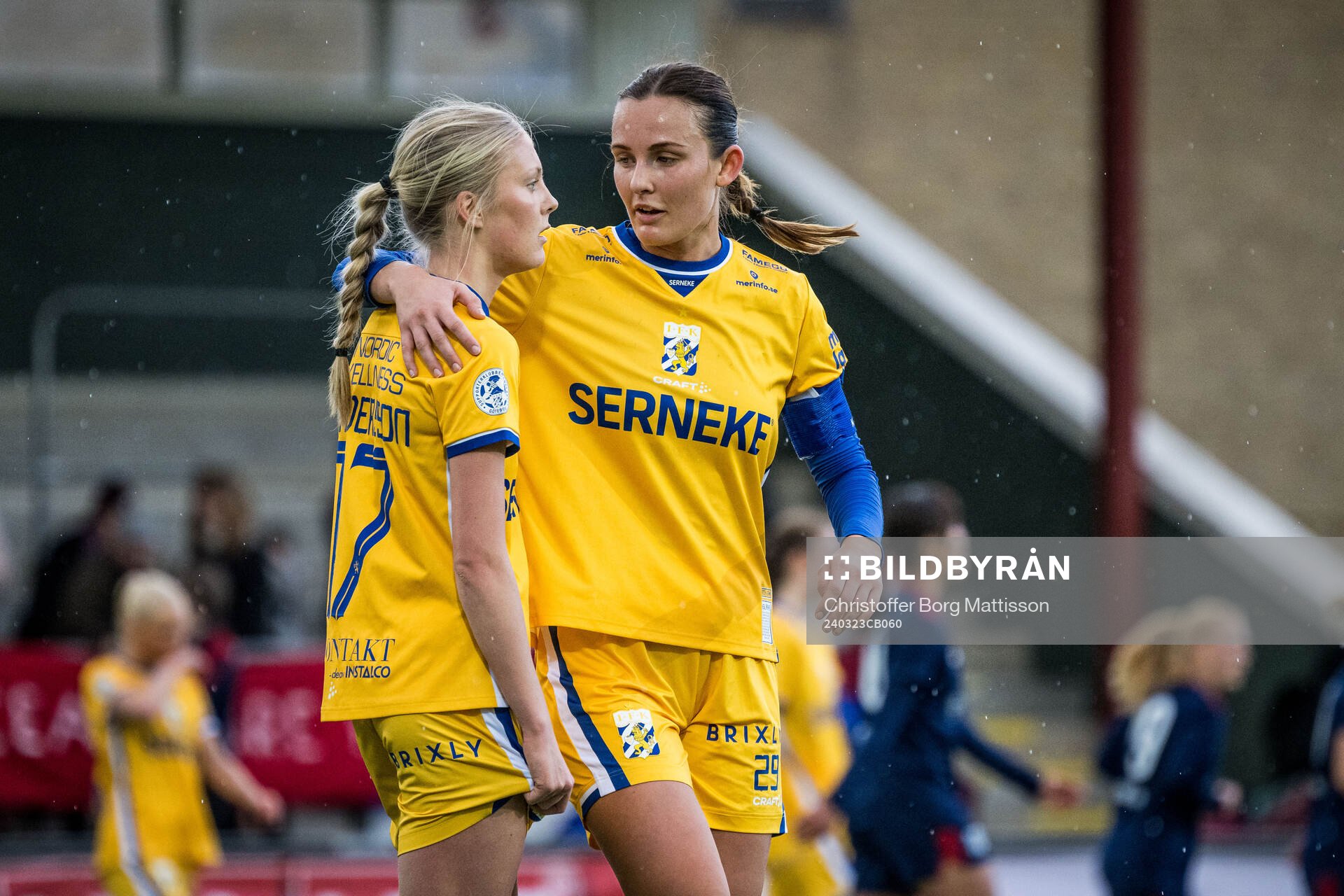 IFK Göteborgs Filippa Andersson och Evelina Persson deppar