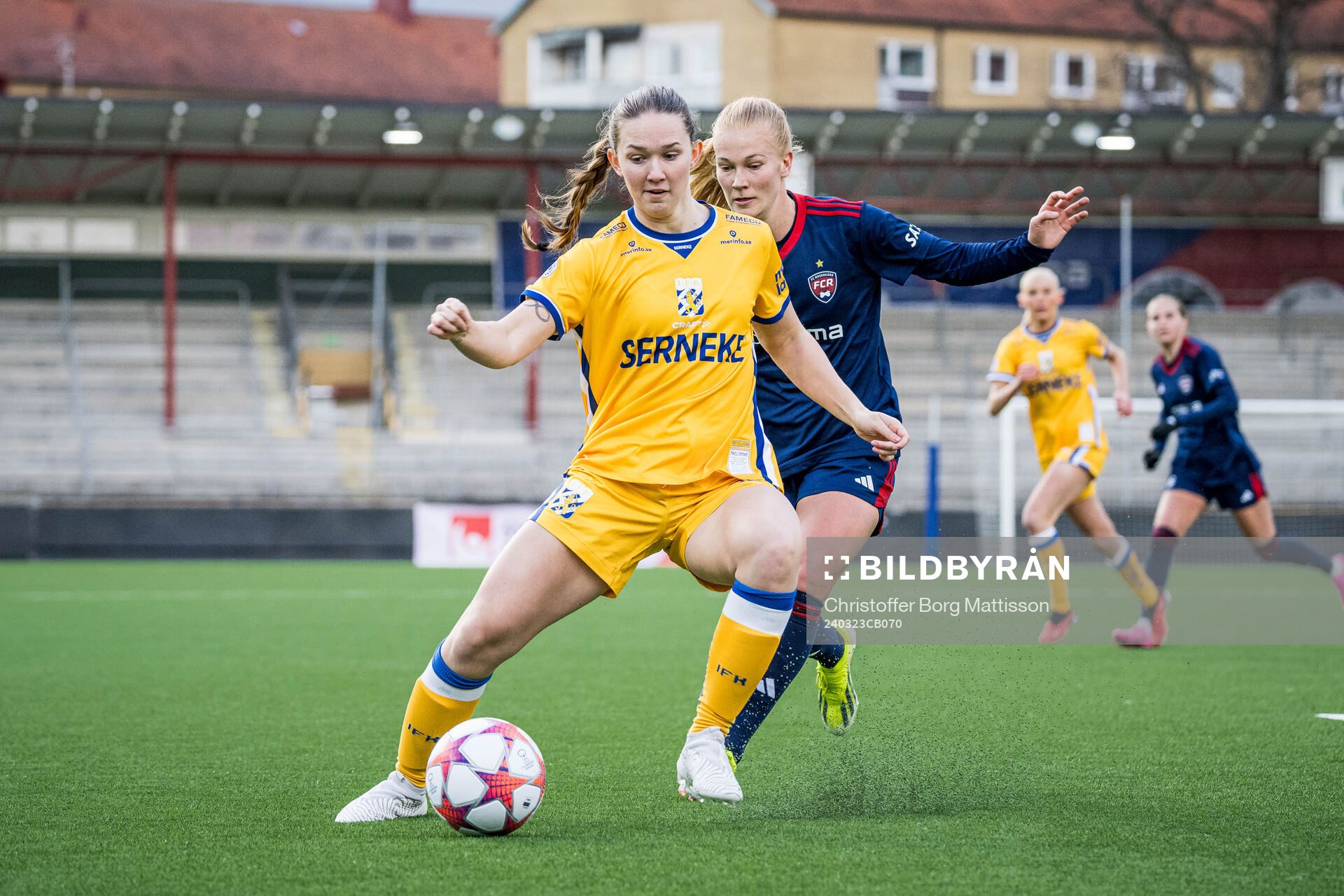 IFK Göteborgs Linn Törnberg och FC Rosengårds Sofie