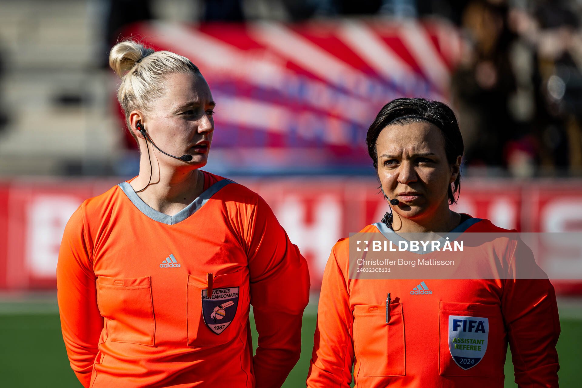 Domare Isabelle Svensson och assisterande domare Jilan Taher