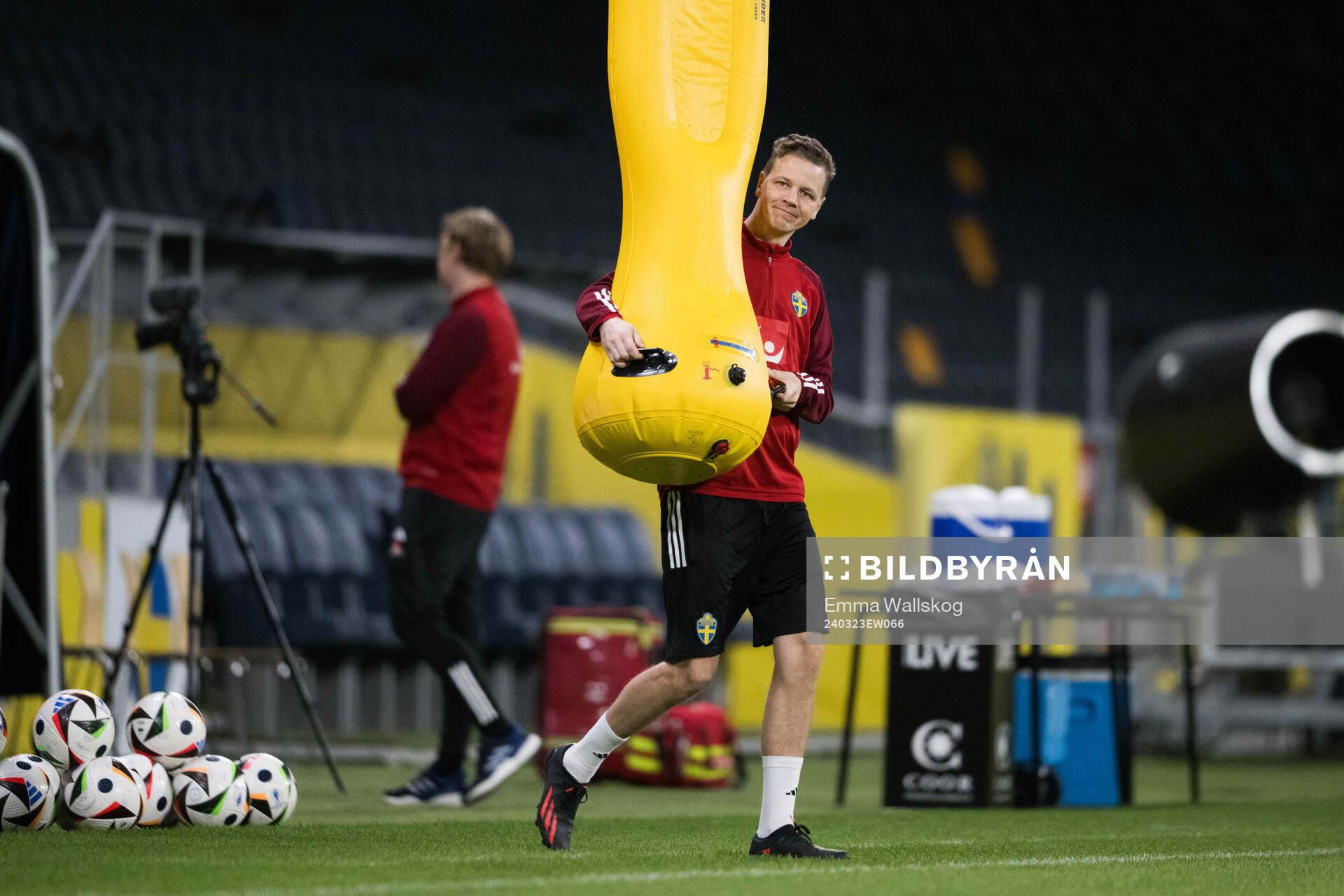 Goalkeeper coach Maths Elfvendal of Sweden of the Swedish