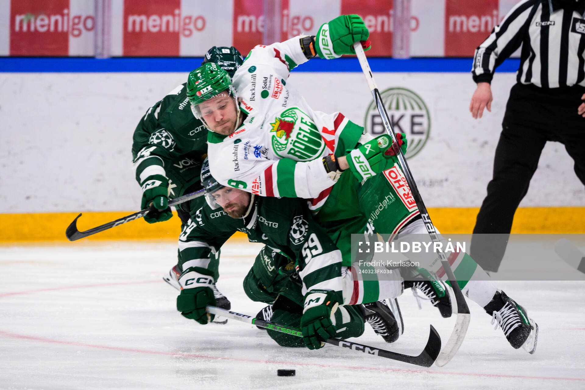 Färjestads Linus Johansson och Rögles Linus Sandin