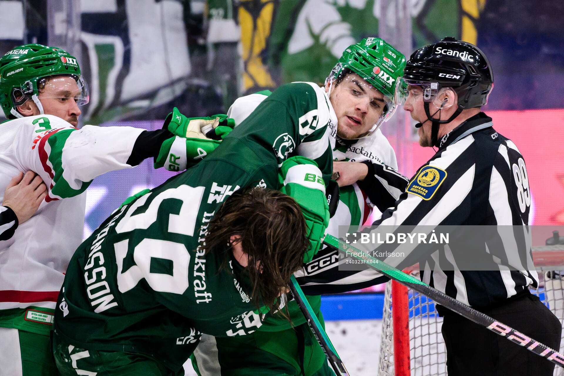 Rögles Lian Bichsel och Färjestads Linus Johansson