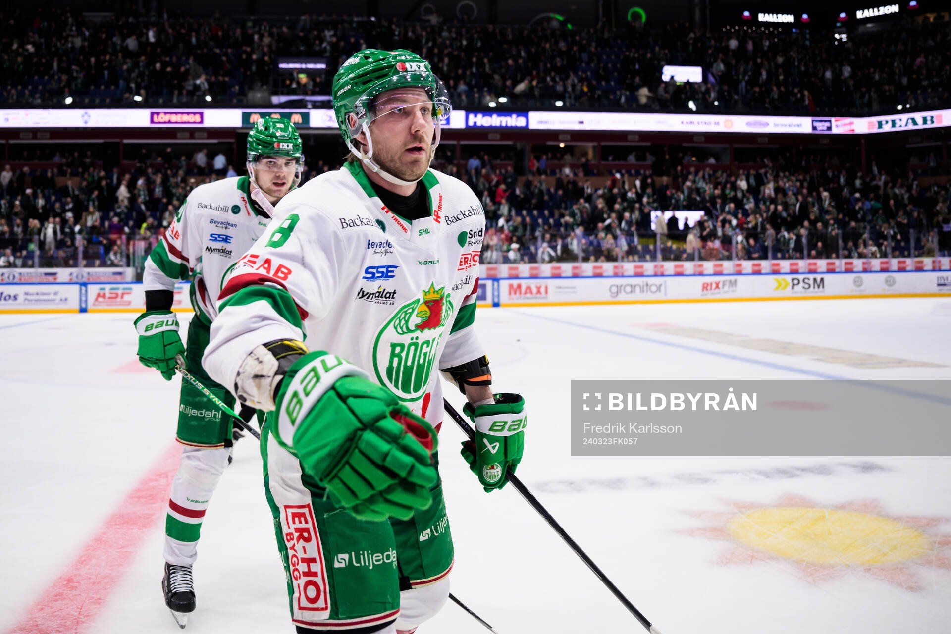 Rögles Linus Sandin jublar