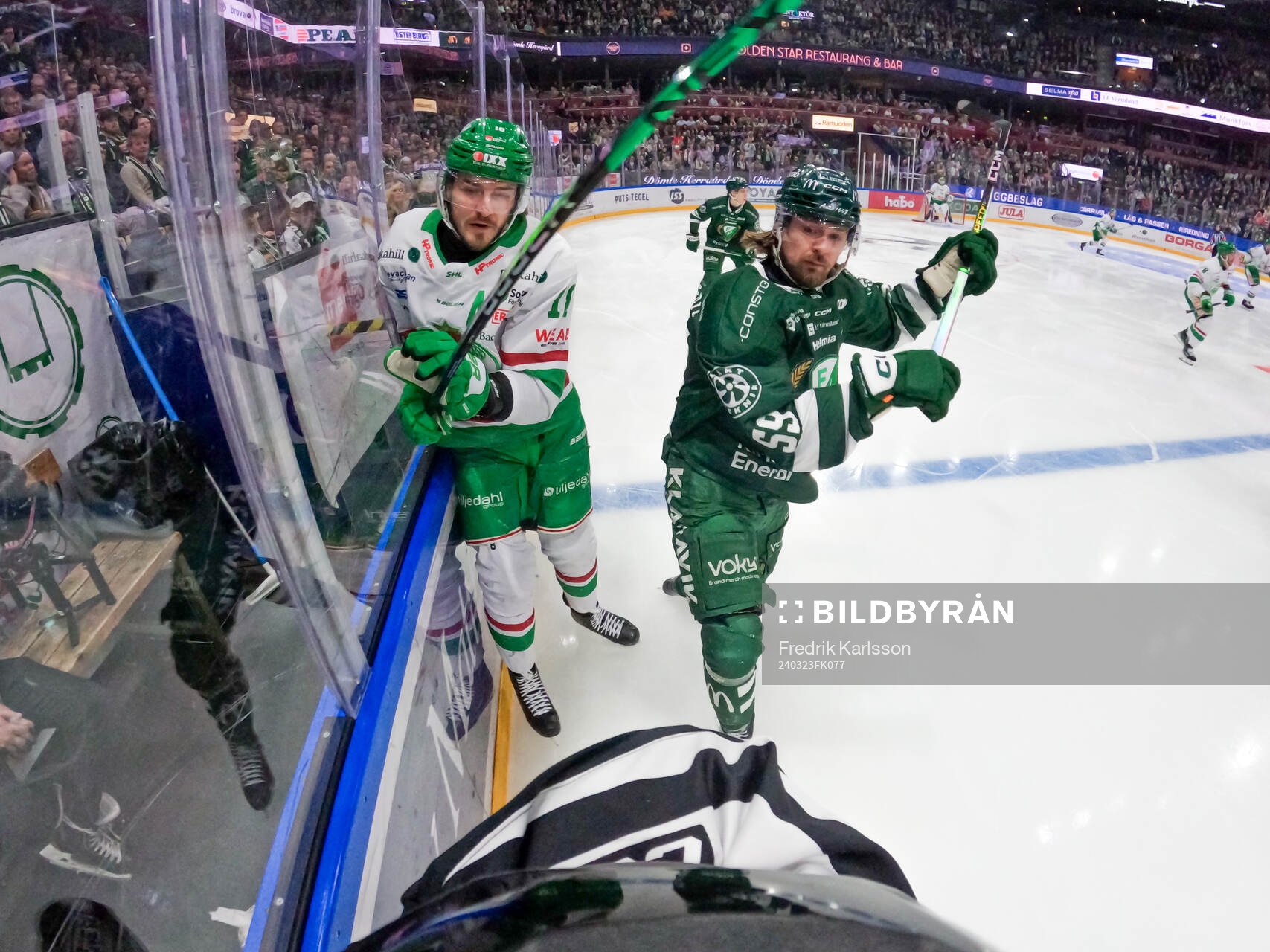 Rögles Dennis Everberg och Färjestads Linus Johansson