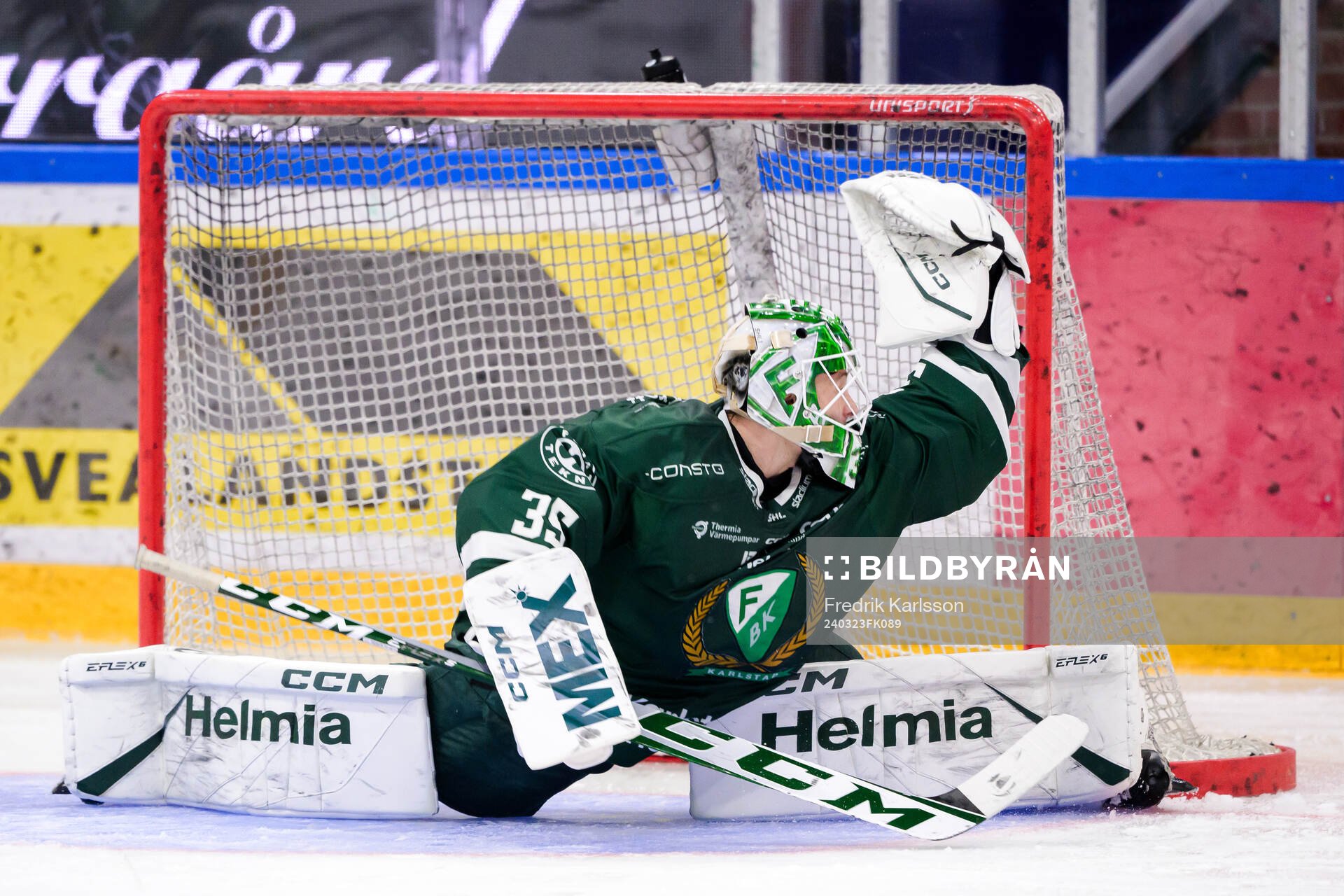 Färjestads målvakt Carl Lindbom