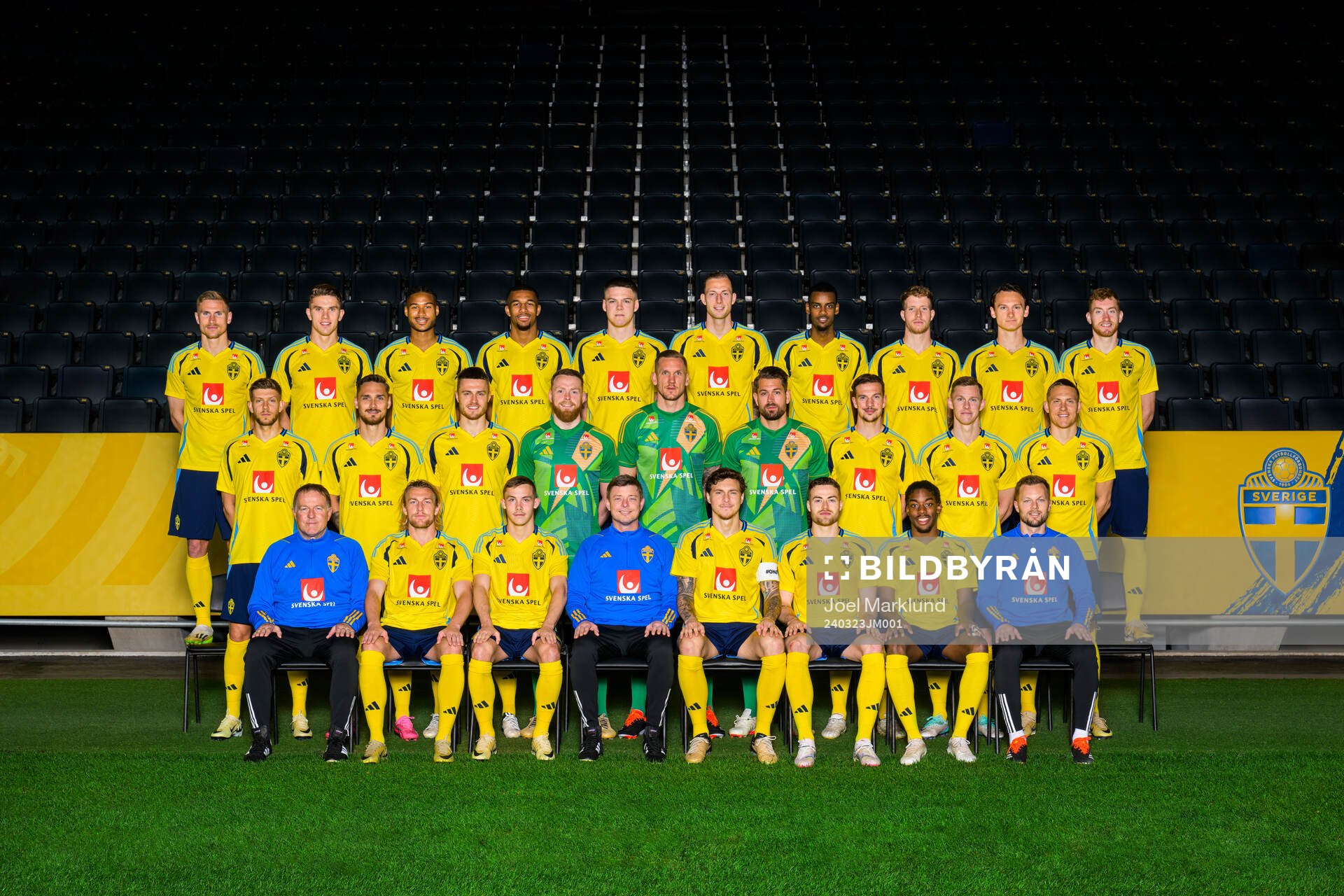 Players and coaching staff of the Swedish men's national