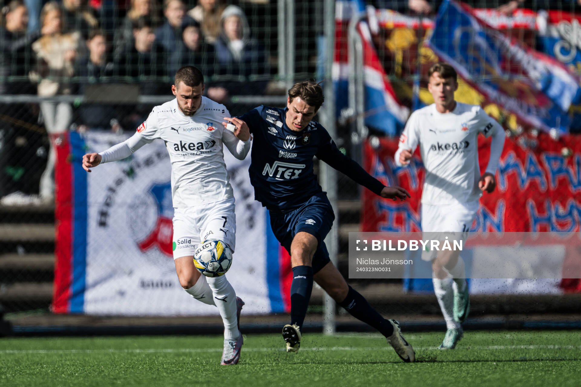 Helsingborgs Arian Kabashi och Örgrytes Noah