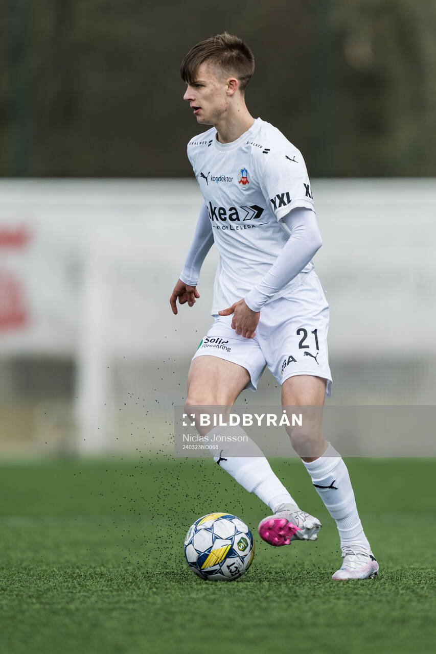 Helsingborgs Adrian Svanbäck