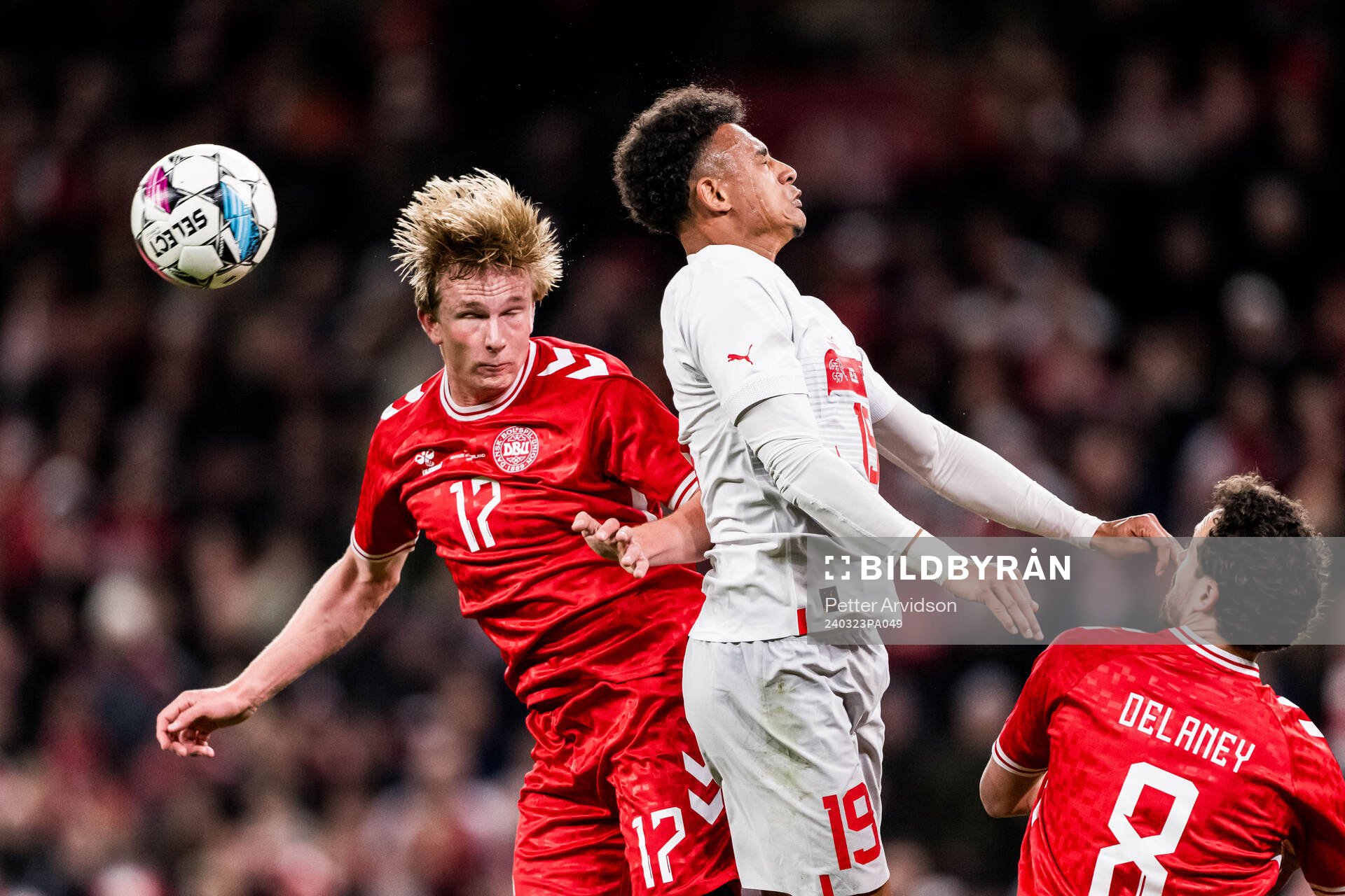 Victor Kristiansen of Denmark and Dan Ndoye of Switzerland