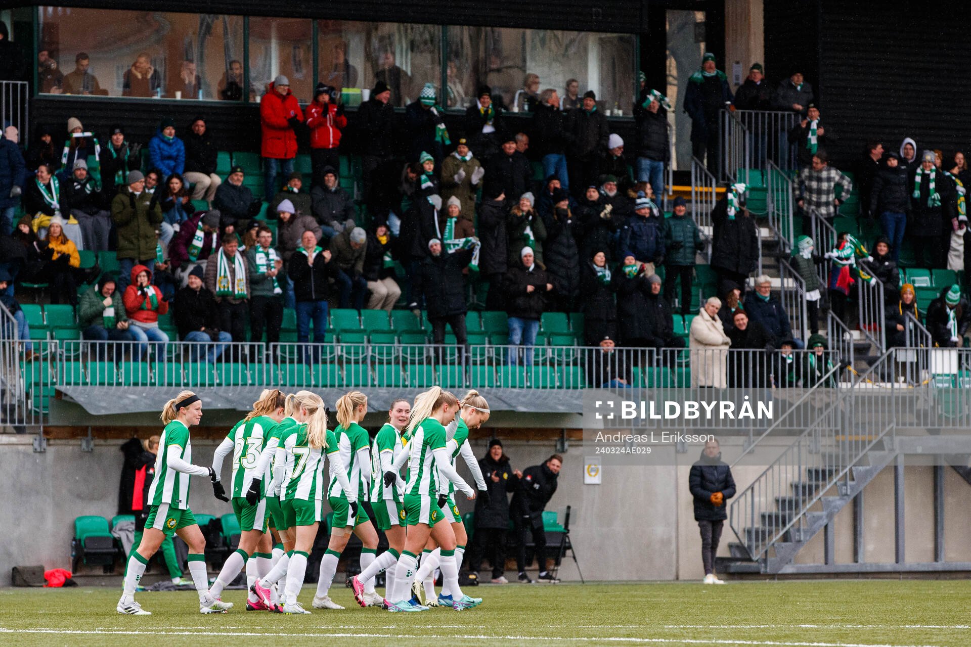 Hammarbys spelare jublar