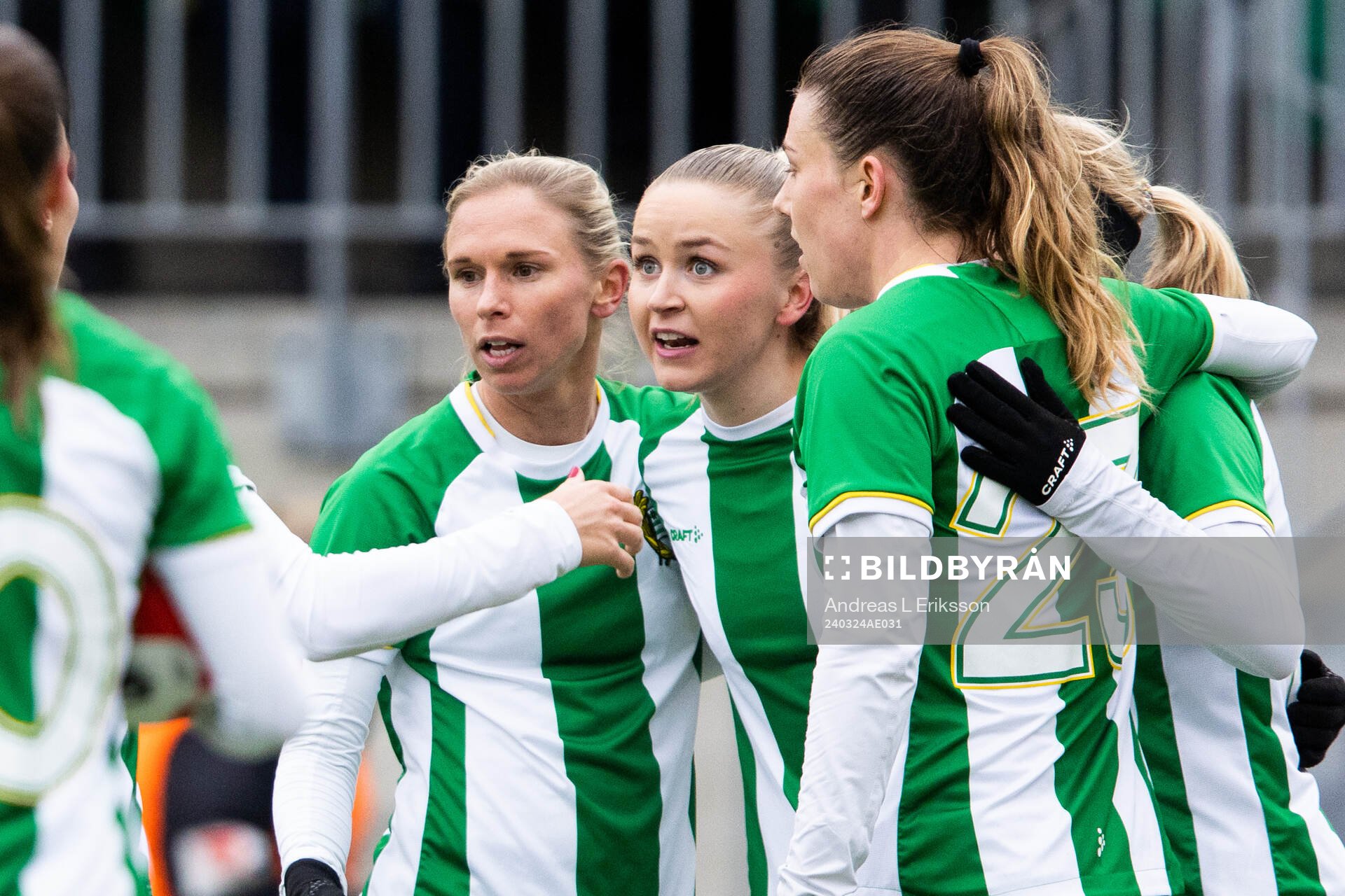 Hammarbys Jonna Anderssonoch Anna Jøsendal jublar eftter
