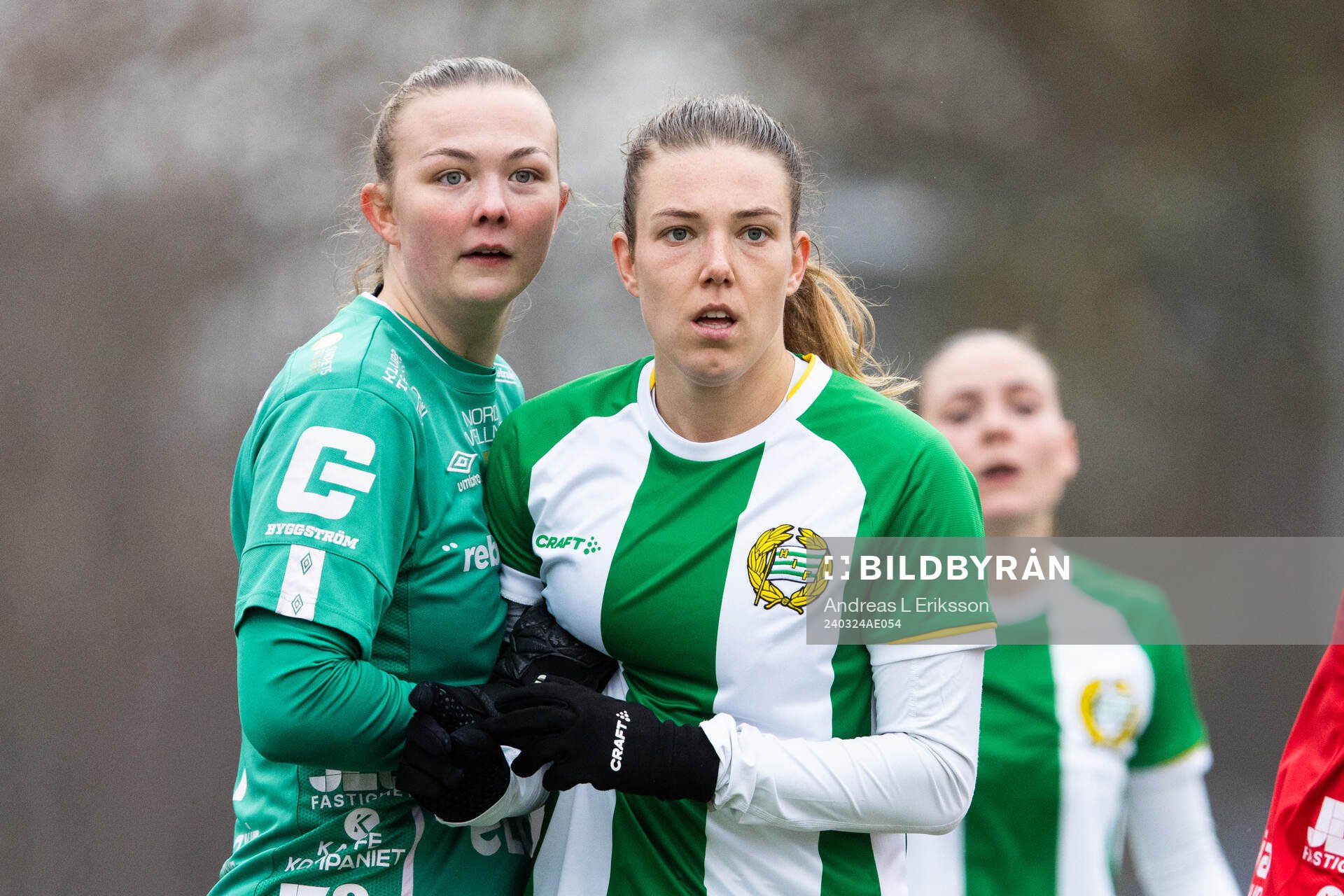 Örebros målvakt Clara Ekstrand och Hammarbys Emma Westin