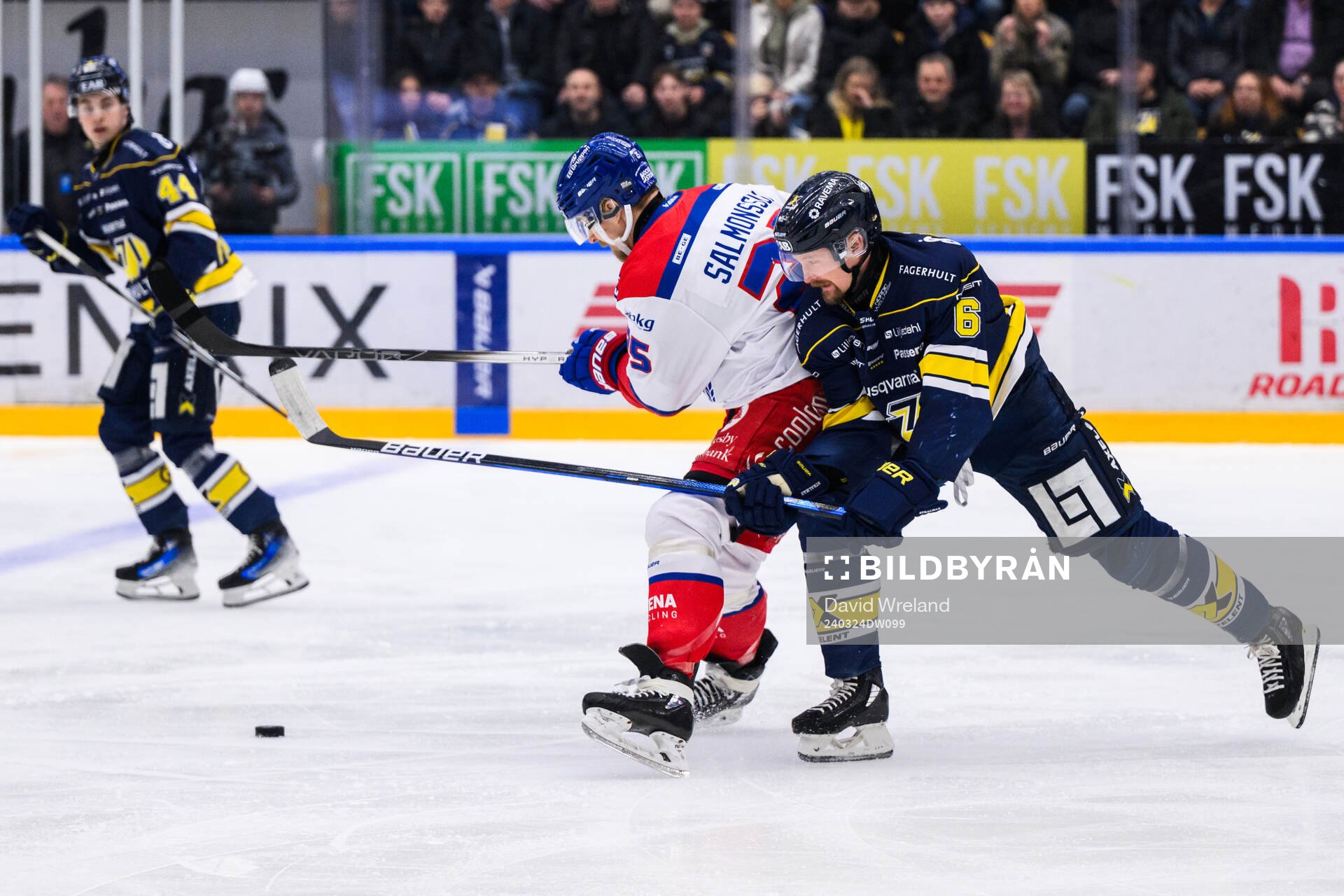 Oskarshamns Johannes Salmonsson och HV71s Anton Strålman