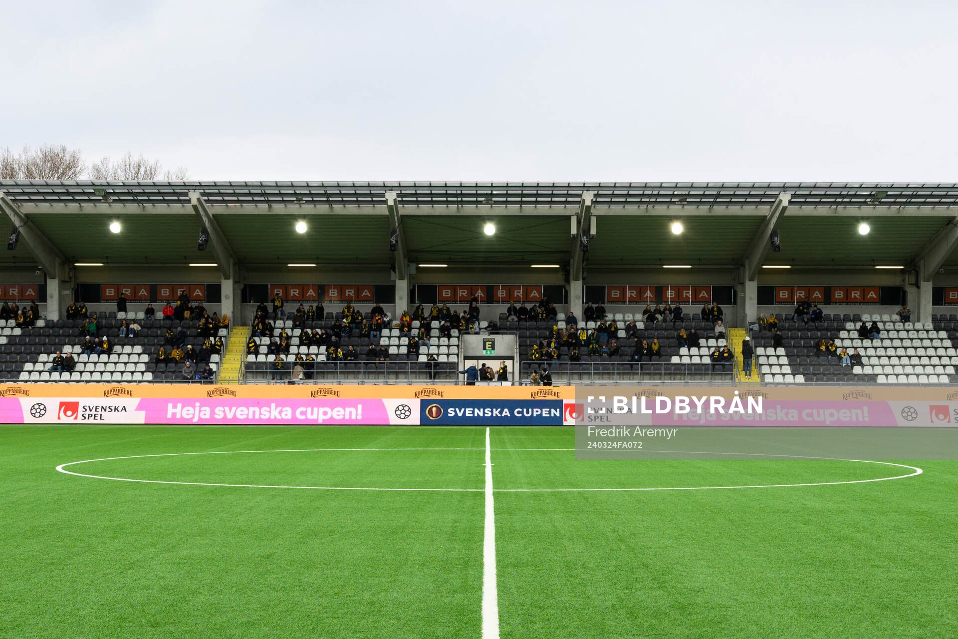 LED-skärmar med reklam under fotbollsmatchen i Svenska Cupen mellan Häcken och Kristianstad den 24 mars 2024 i Göteborg. 