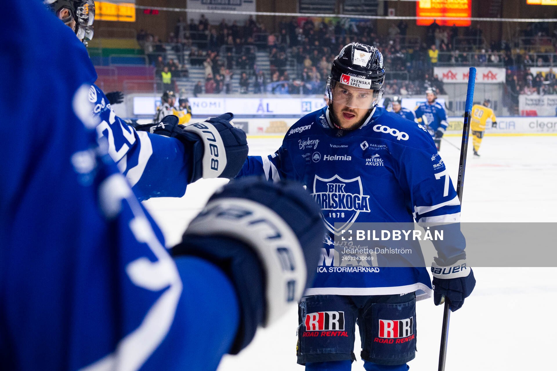 Karlskogas Viktor Lennartsson jublar