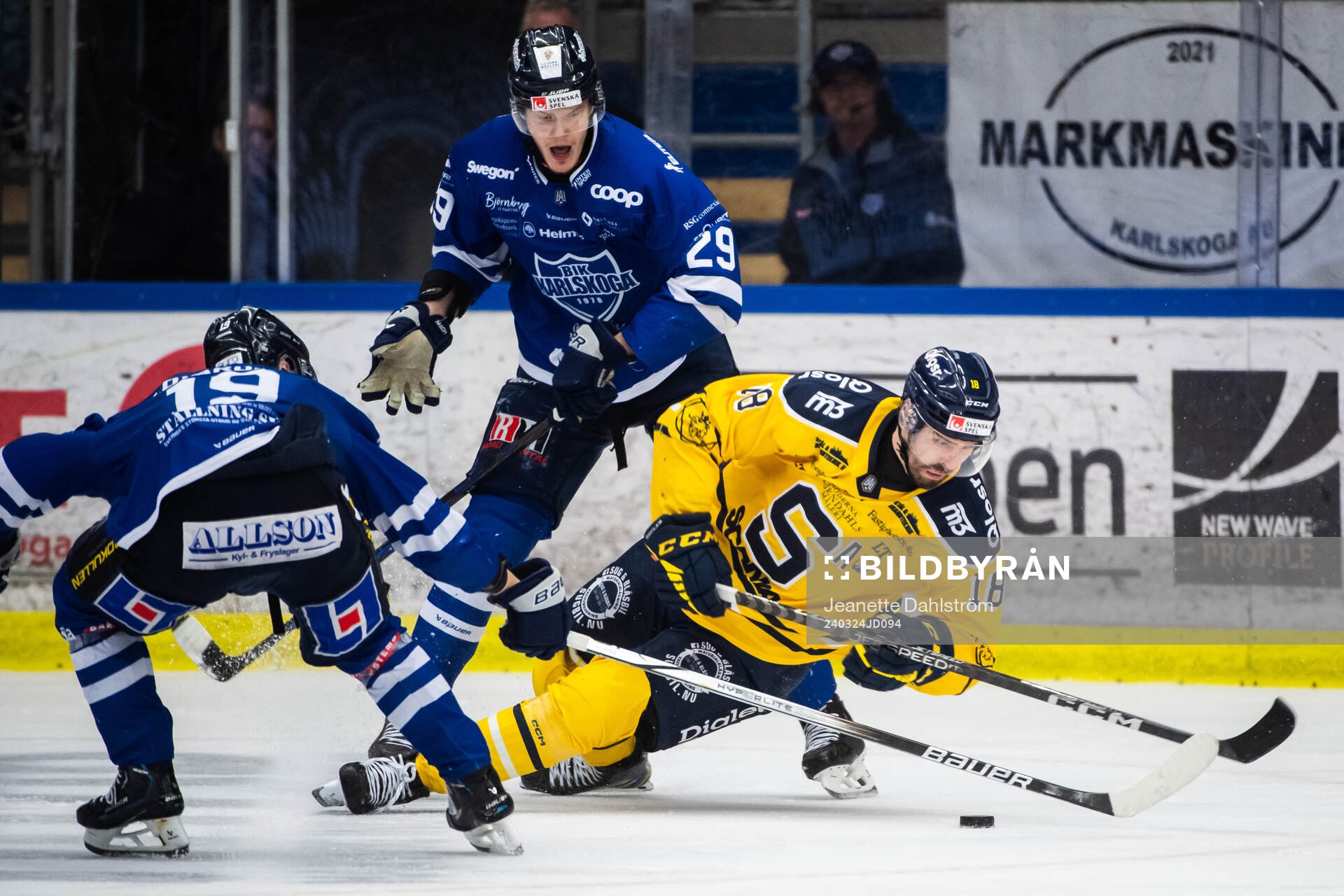 Karlskogas Andre Edvardsen Simen och Albin Eriksson mot