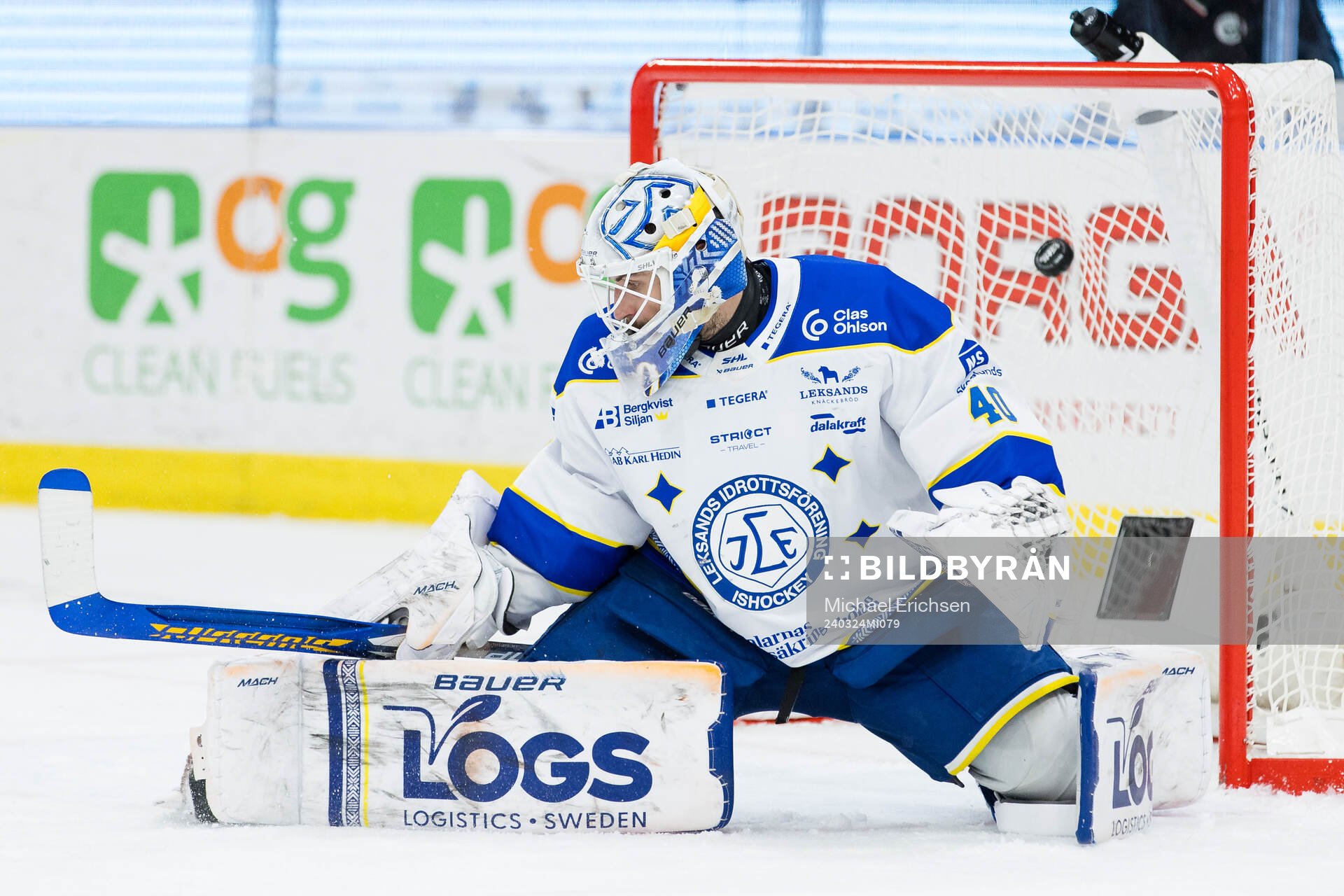 Frölundas Mikael Ruohomaa, ej i bild, gör 3-2 bakom