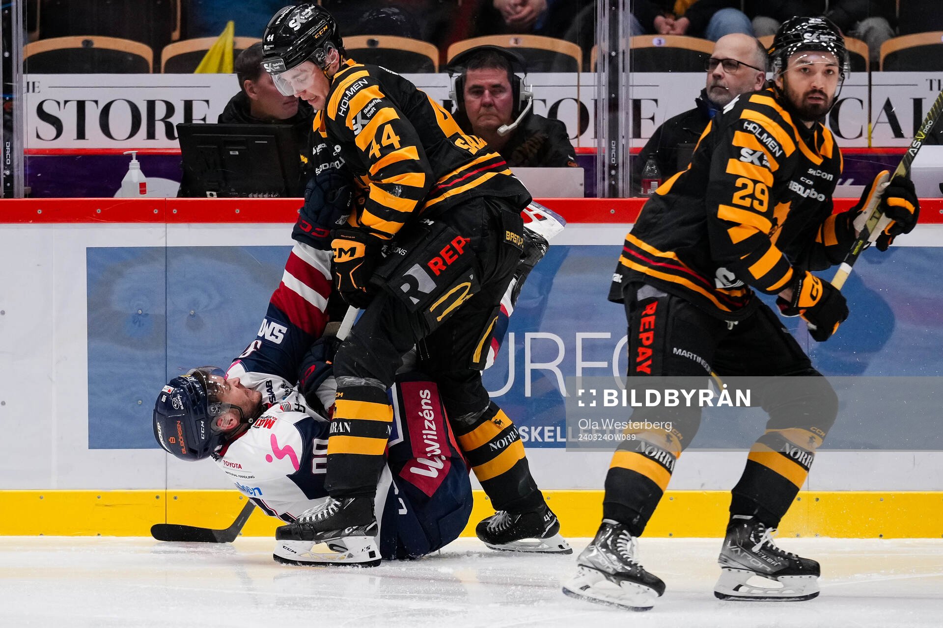 Linköpings Lance Bouma och Skellefteås Elias Salomonsson