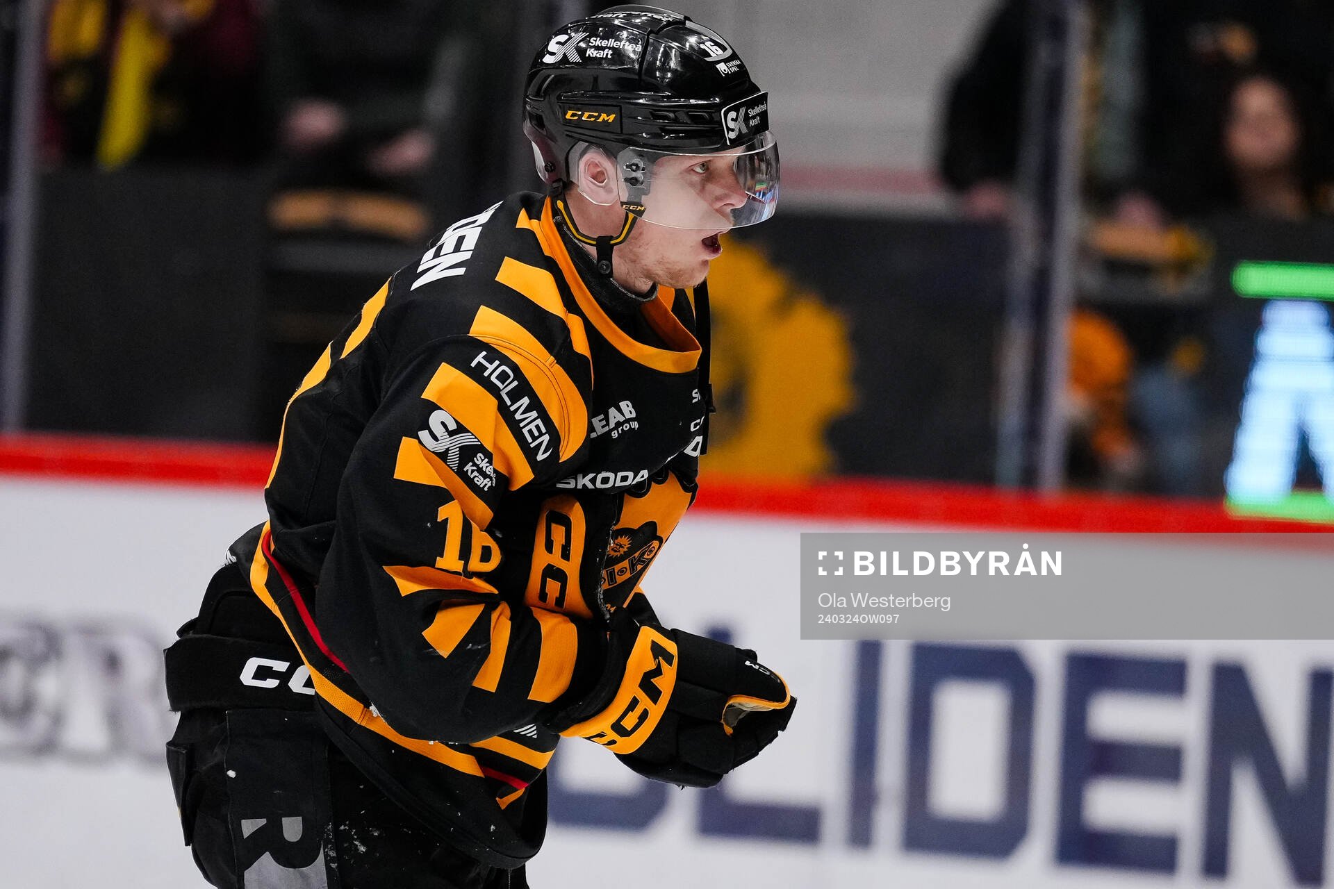 Skellefteås Linus Lindström fick ont