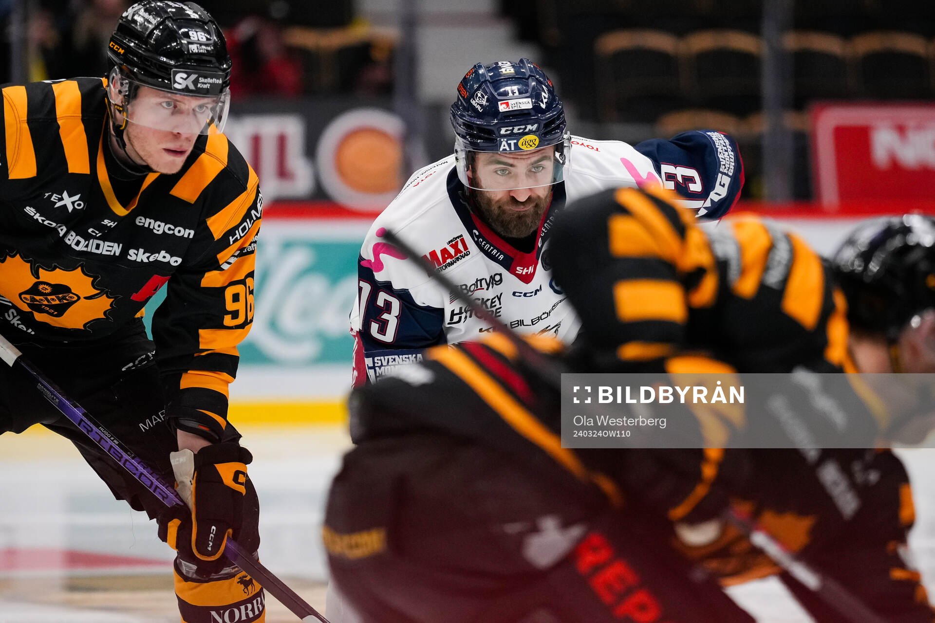 Skellefteås Rickard Hugg och Linköpings Anthony Greco