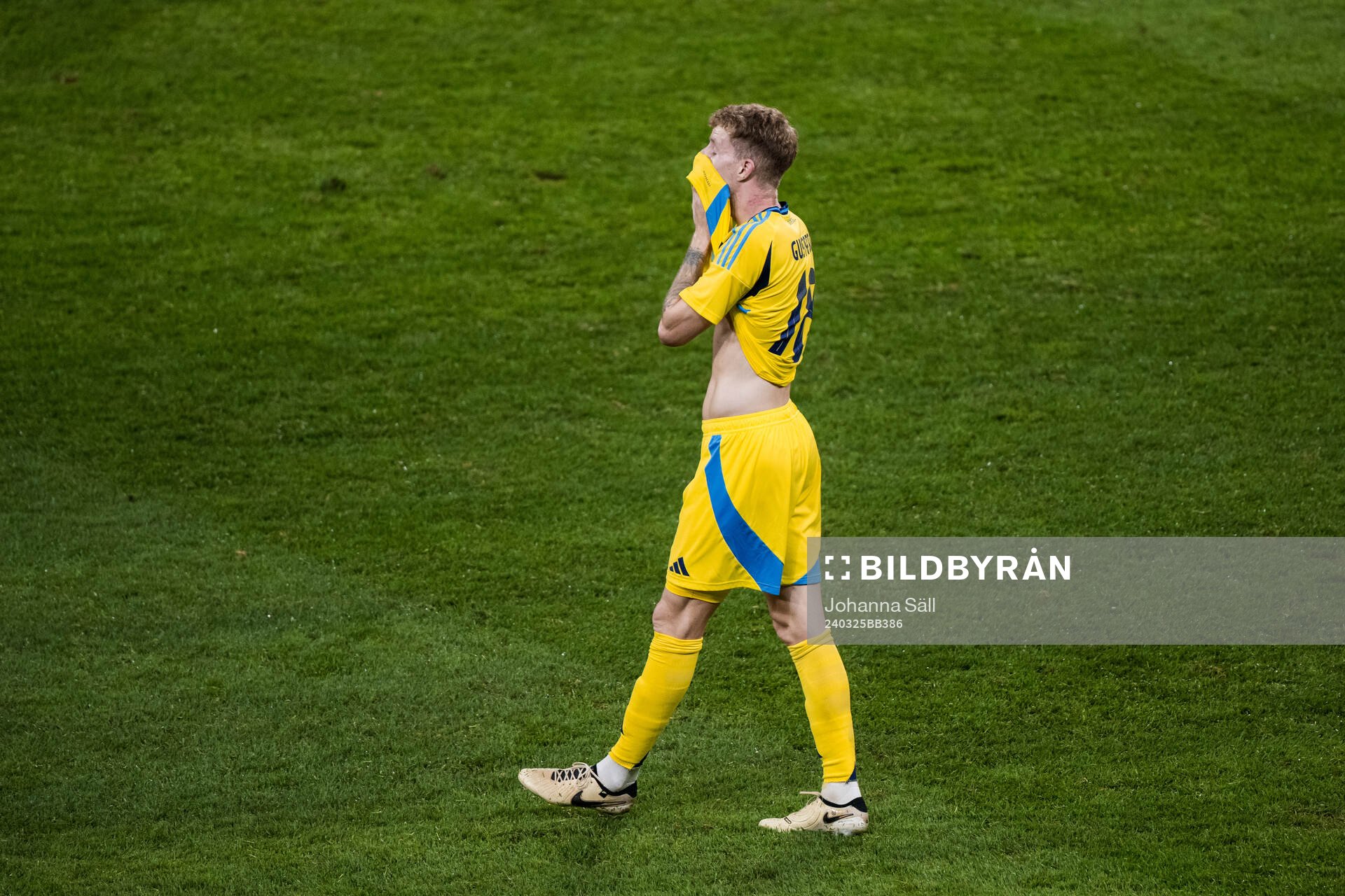 Samuel Gustafson of Sweden looks dejected