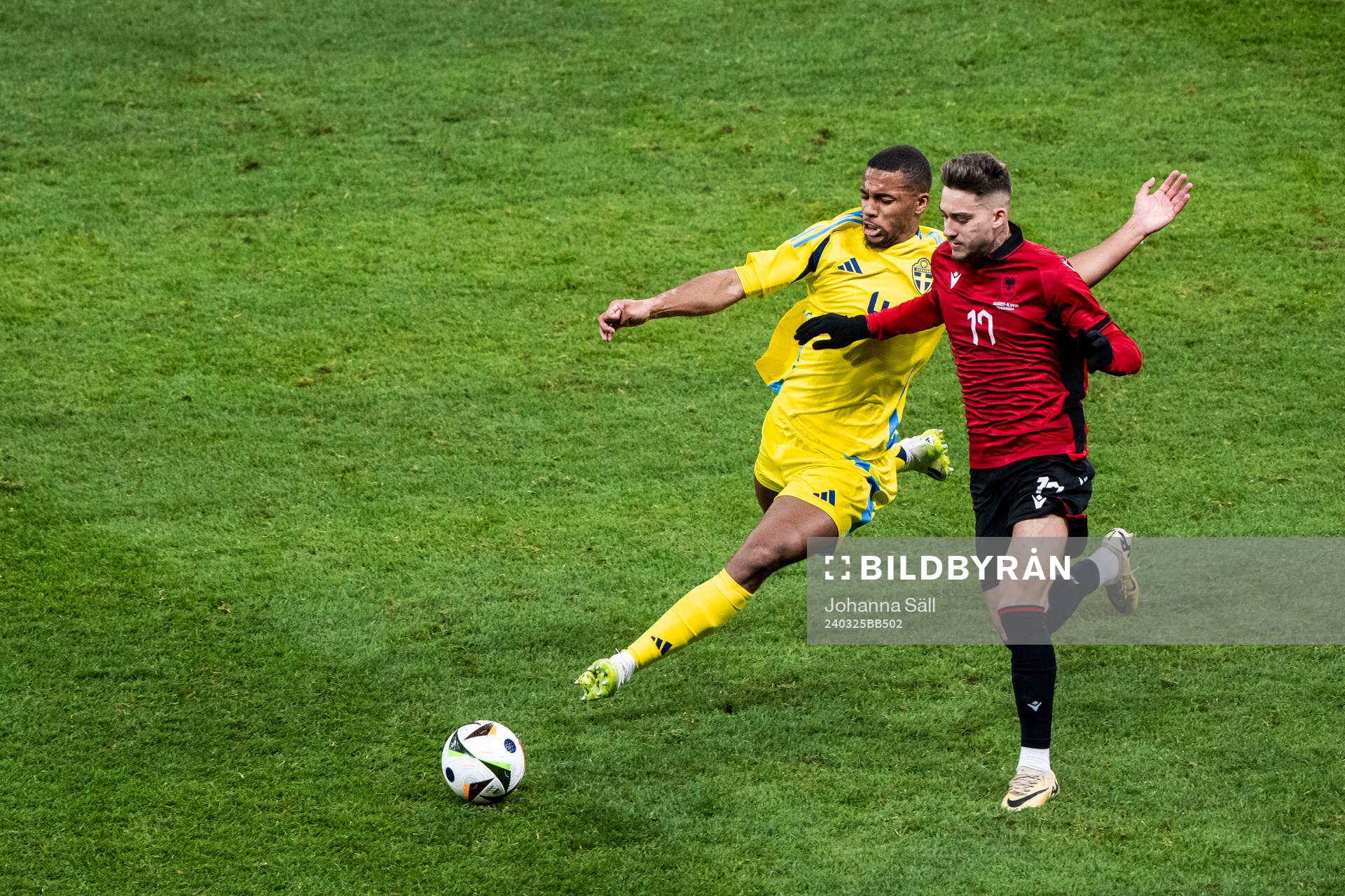 Isak Hien of Sweden and Ernest Muci of Albania
