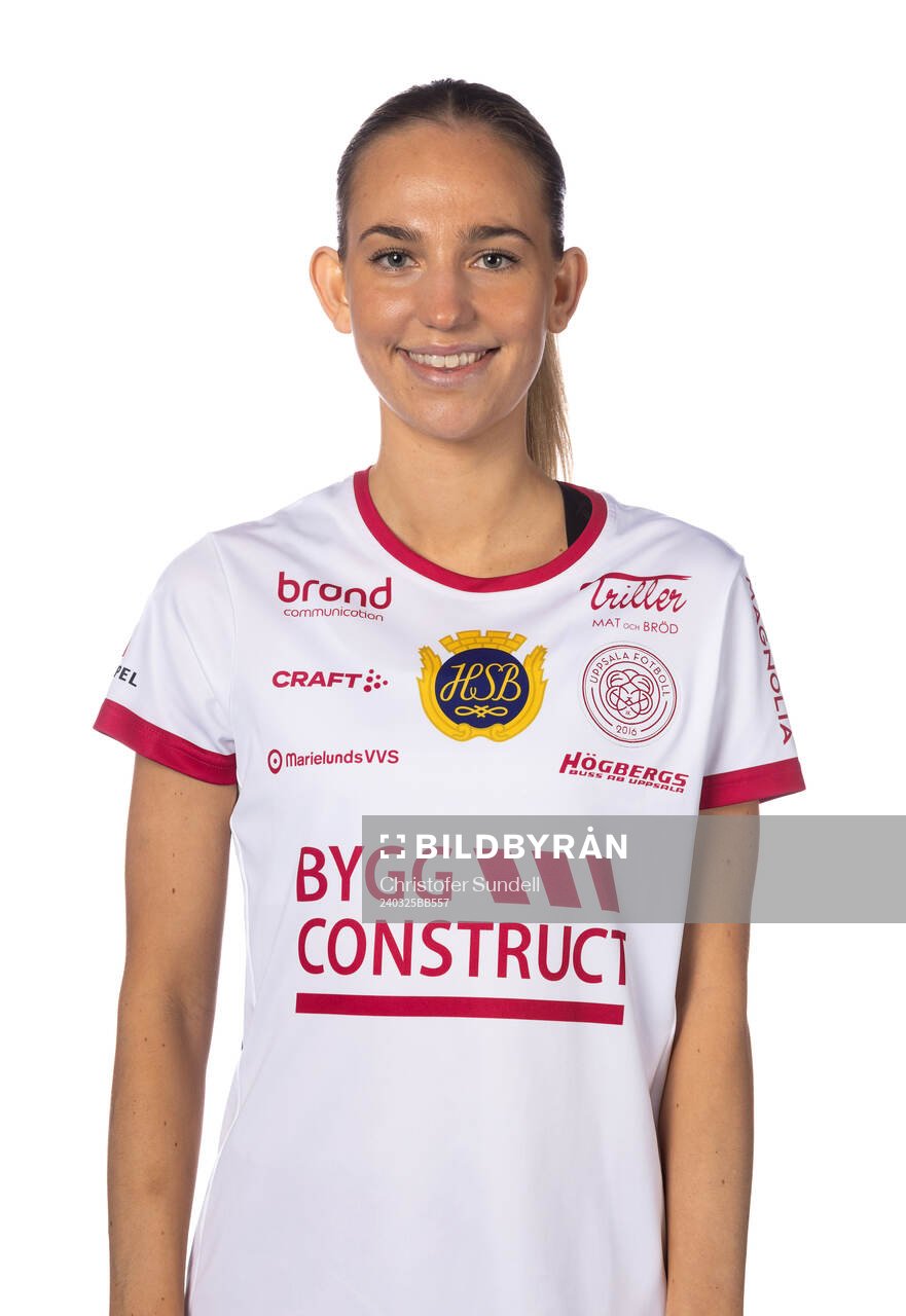 Uppsalas Clara Flenhagen poserar för ett porträtt den 25 mars 2024 i Uppsala.