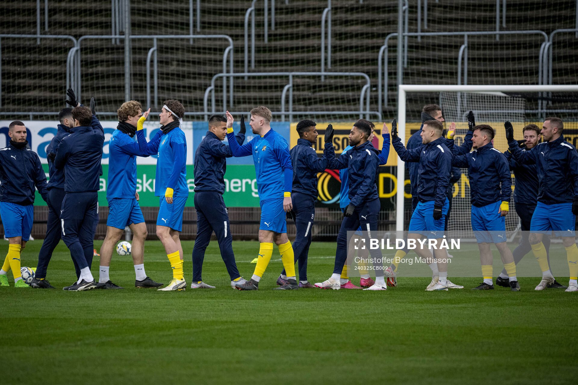 Eskilsminne IFs spelare samlas