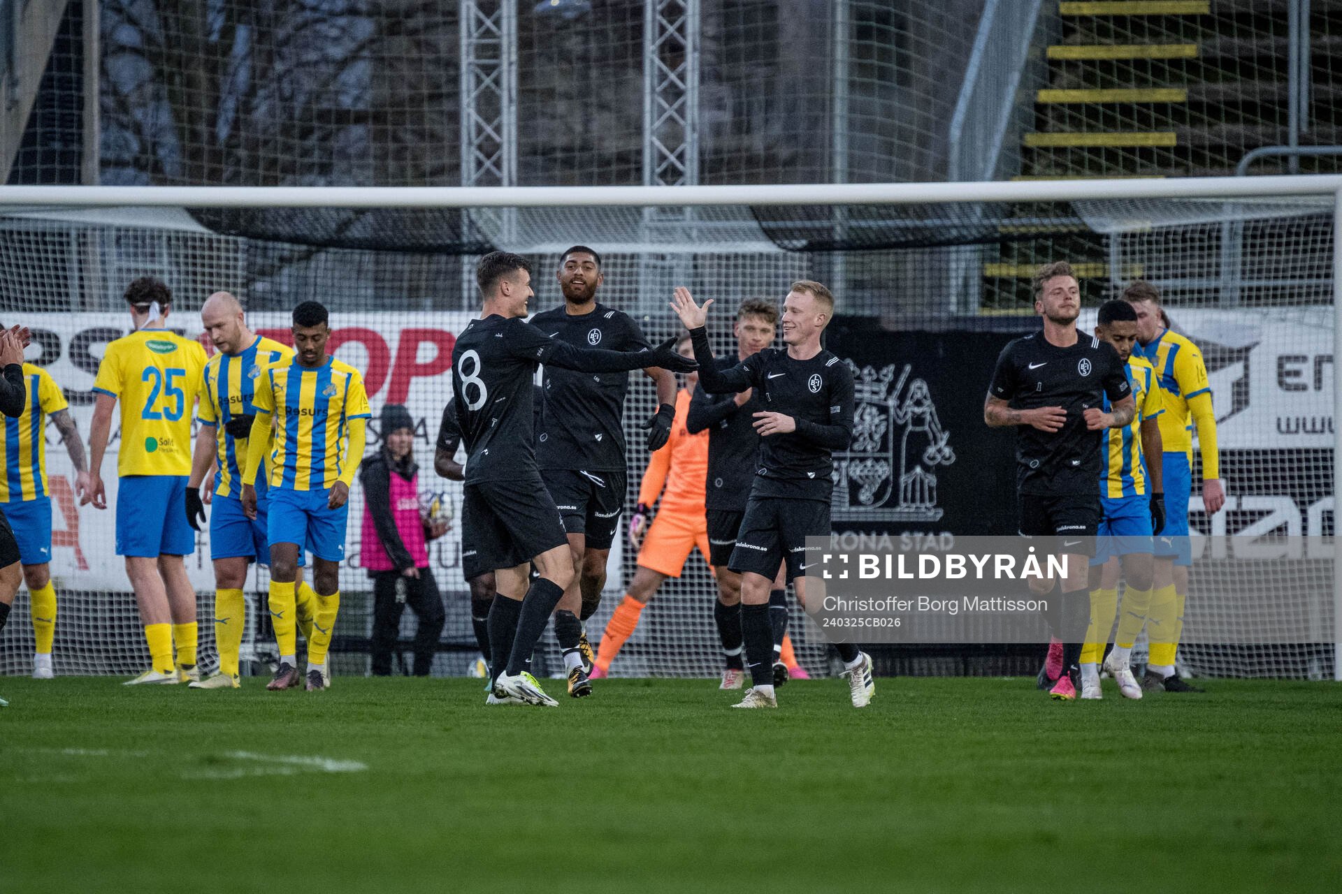 Landskrona BOISs Robin Dzabic jublar