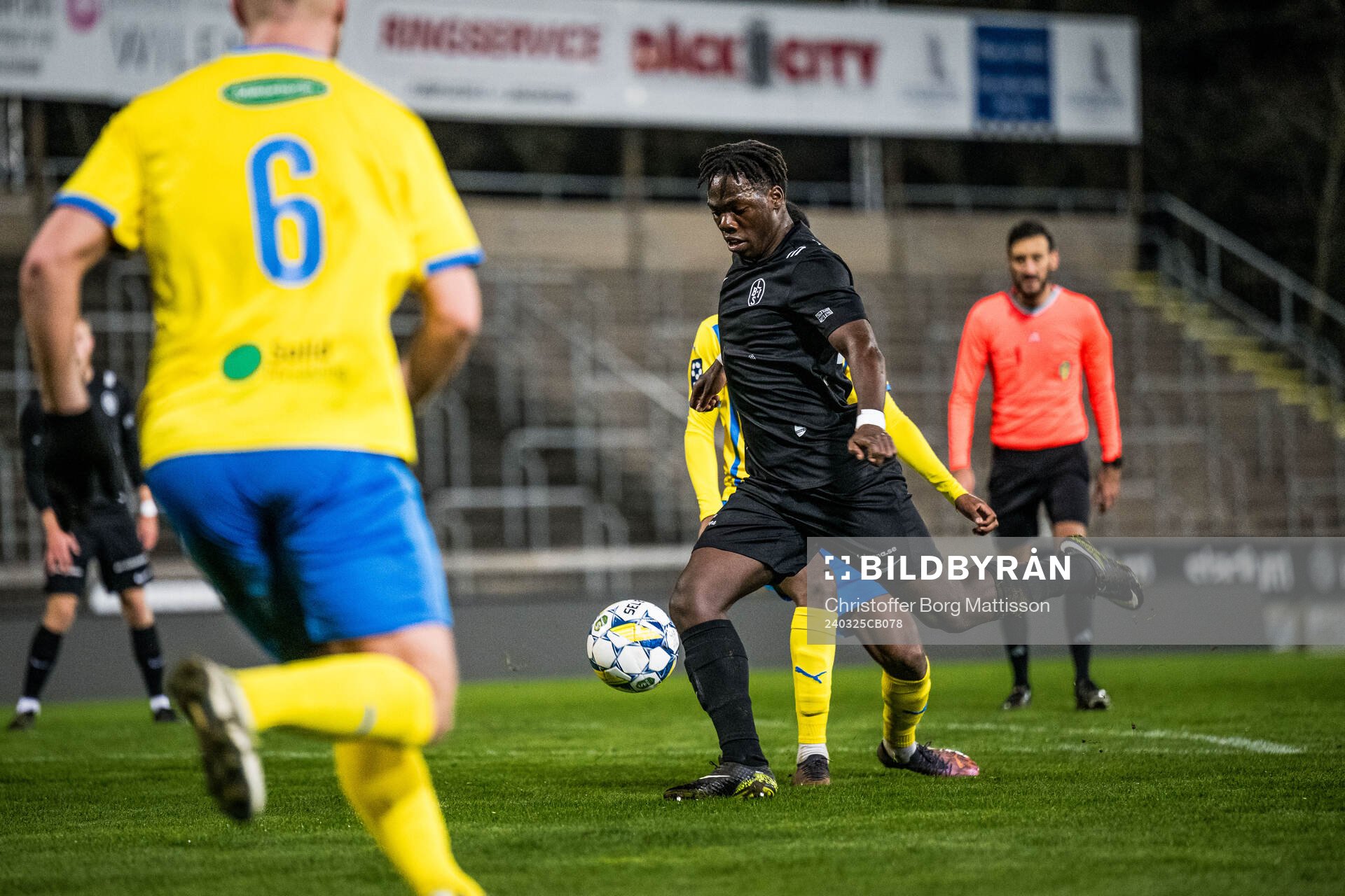 Landskrona BOISs Xavier Odhiambo under träningsmatchen i fotboll mellan Landskrona BOIS och Eskilsminne IF den 25 mars 2024 i Landskrona. 