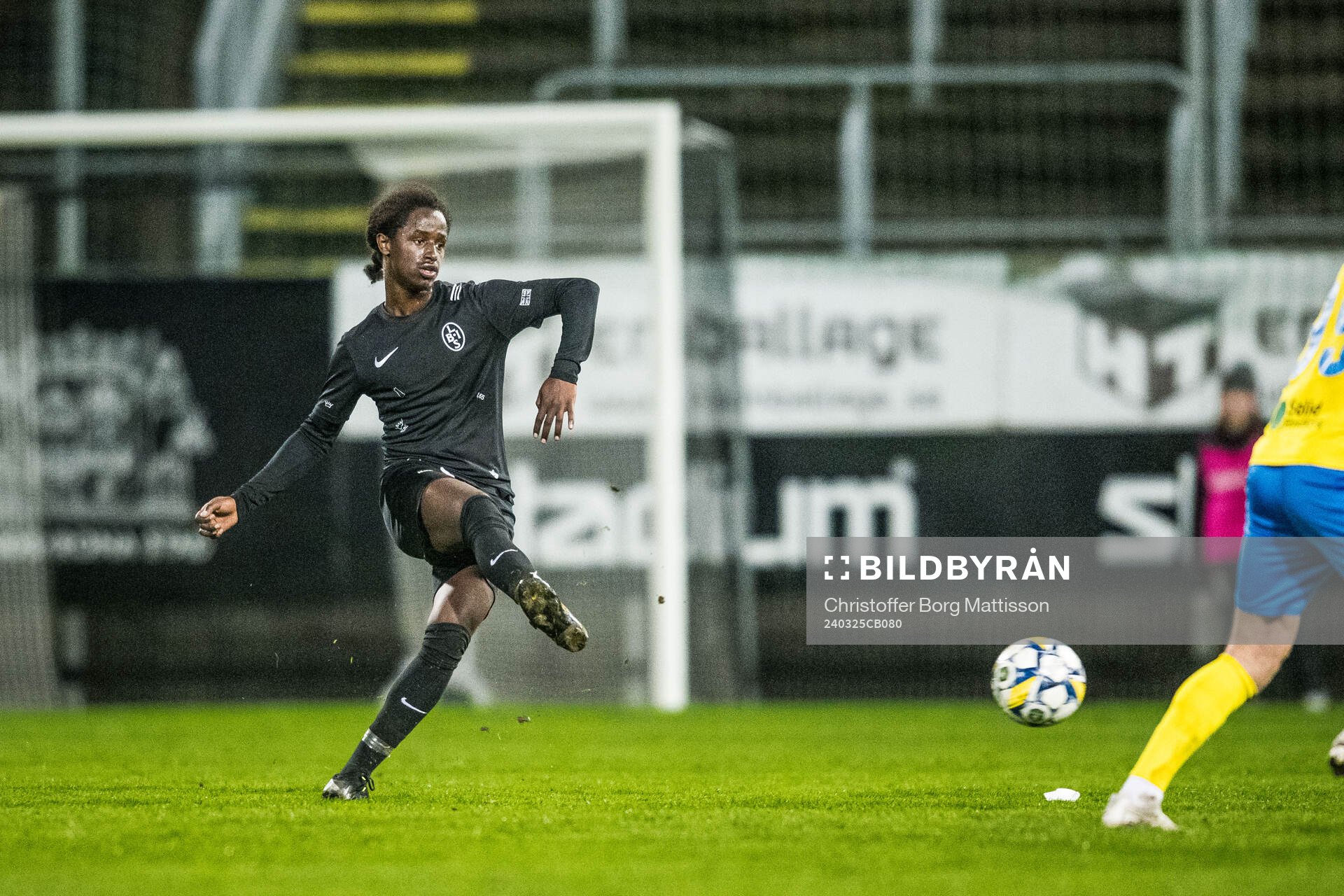 Landskrona BOISs Max'Med Mohamed under träningsmatchen i fotboll mellan Landskrona BOIS och Eskilsminne IF den 25 mars 2024 i Landskrona.