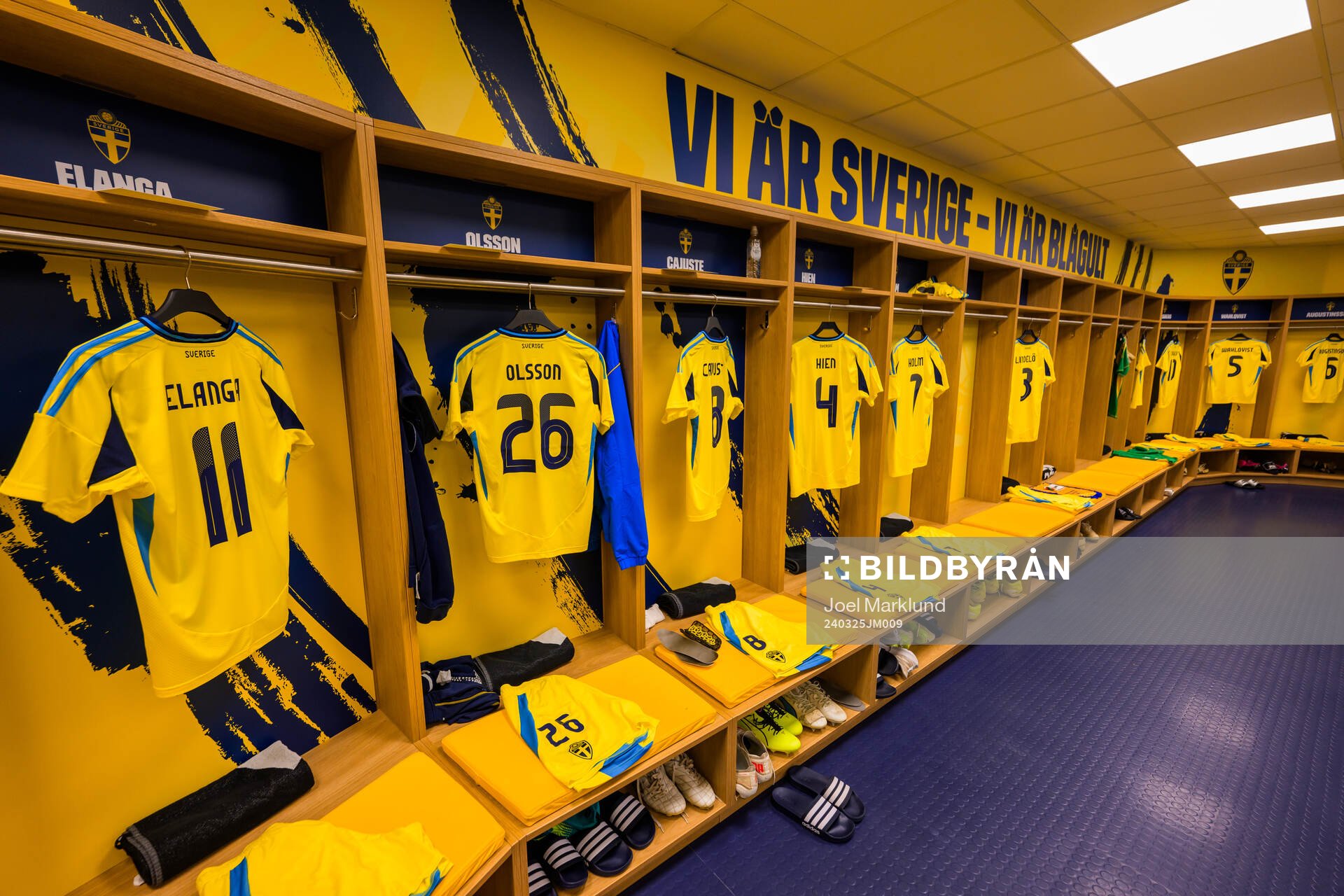 Jerseys of Anthony Elanga, Simon Olsson, Jens Cajuste, Isak