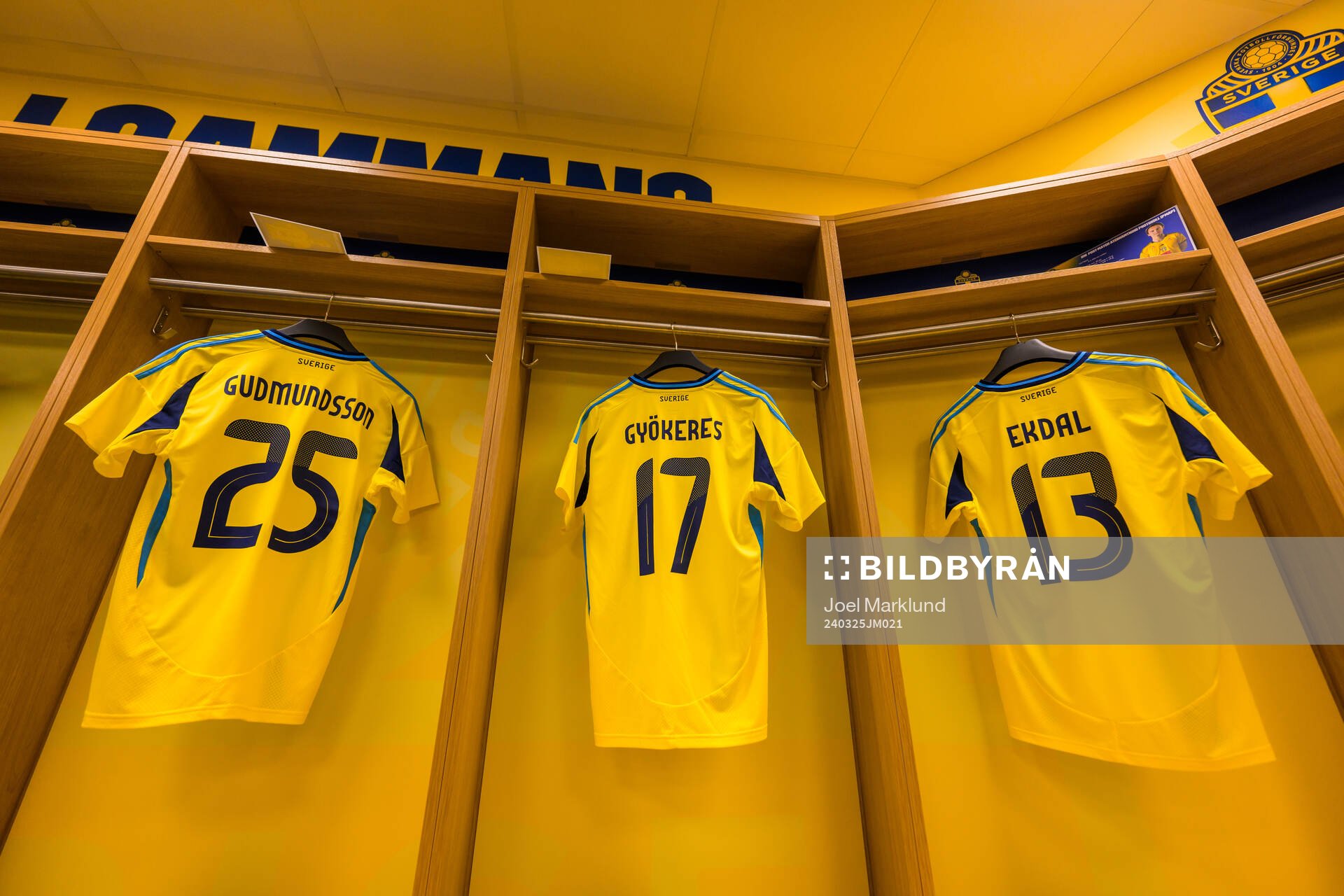 Jerseys of Gabriel Gudmundsson, Viktor Gyökeres and